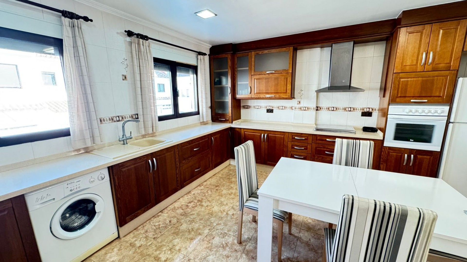 Sale - Town house -
San Miguel de Salinas