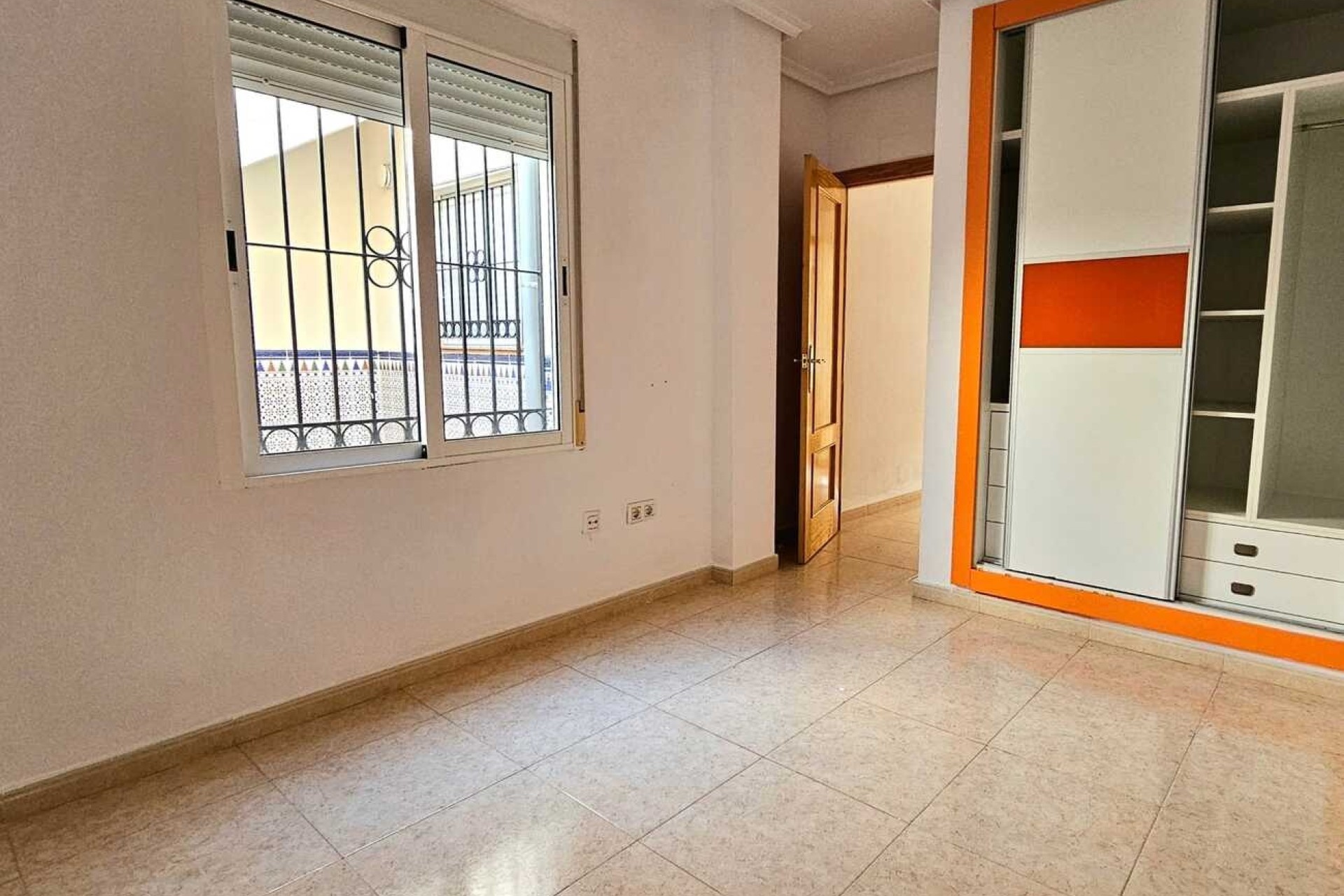 Sale - Town house -
Sucina
