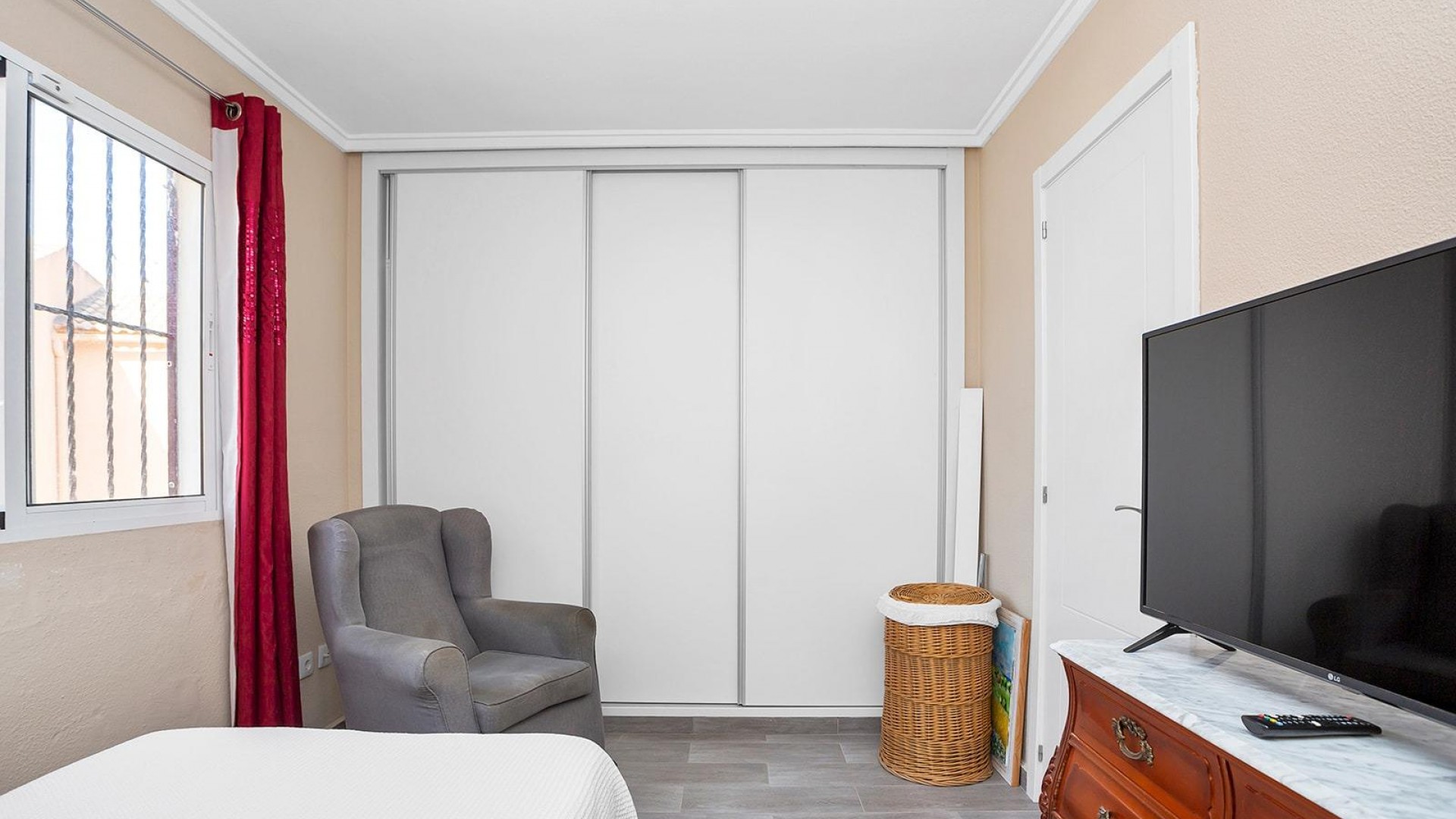 Sale - Town house -
Torrevieja - Aguas nuevas 1