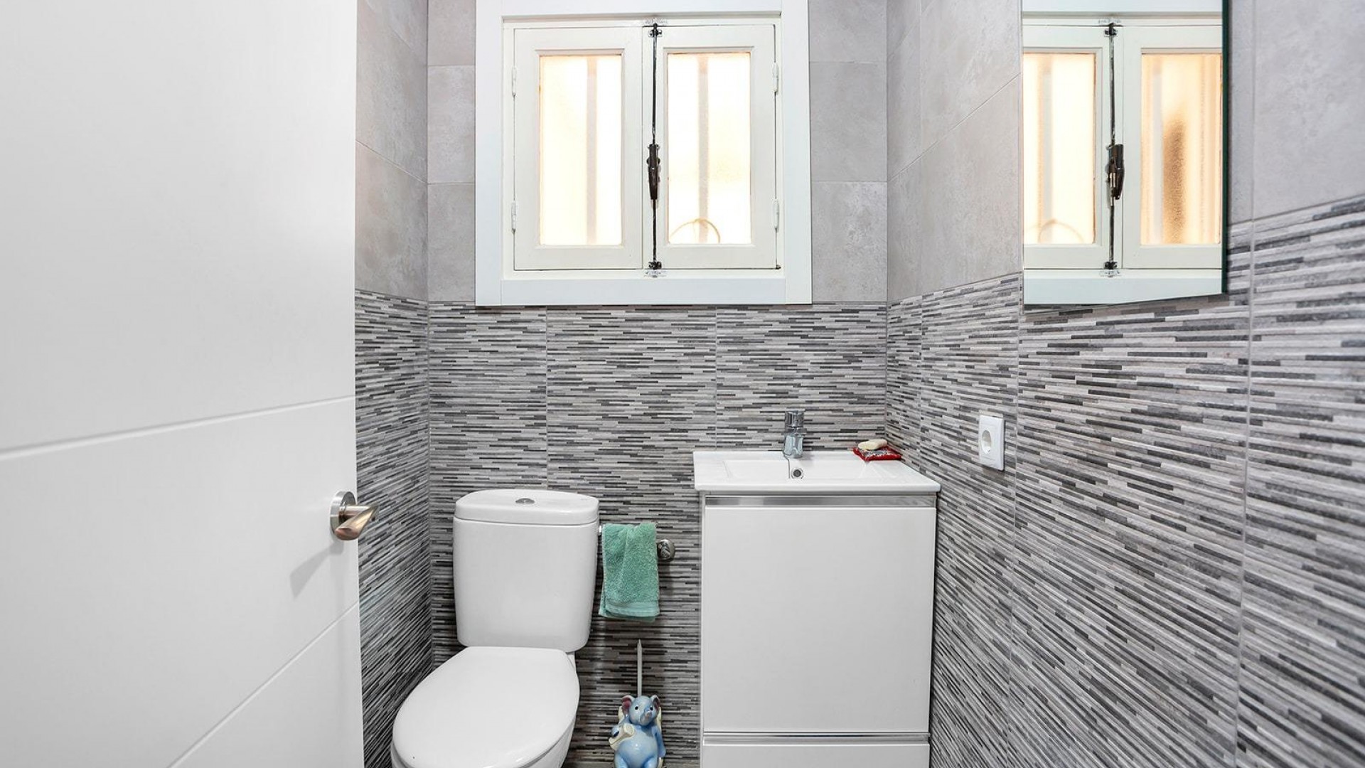 Sale - Town house -
Torrevieja - Aguas nuevas 1