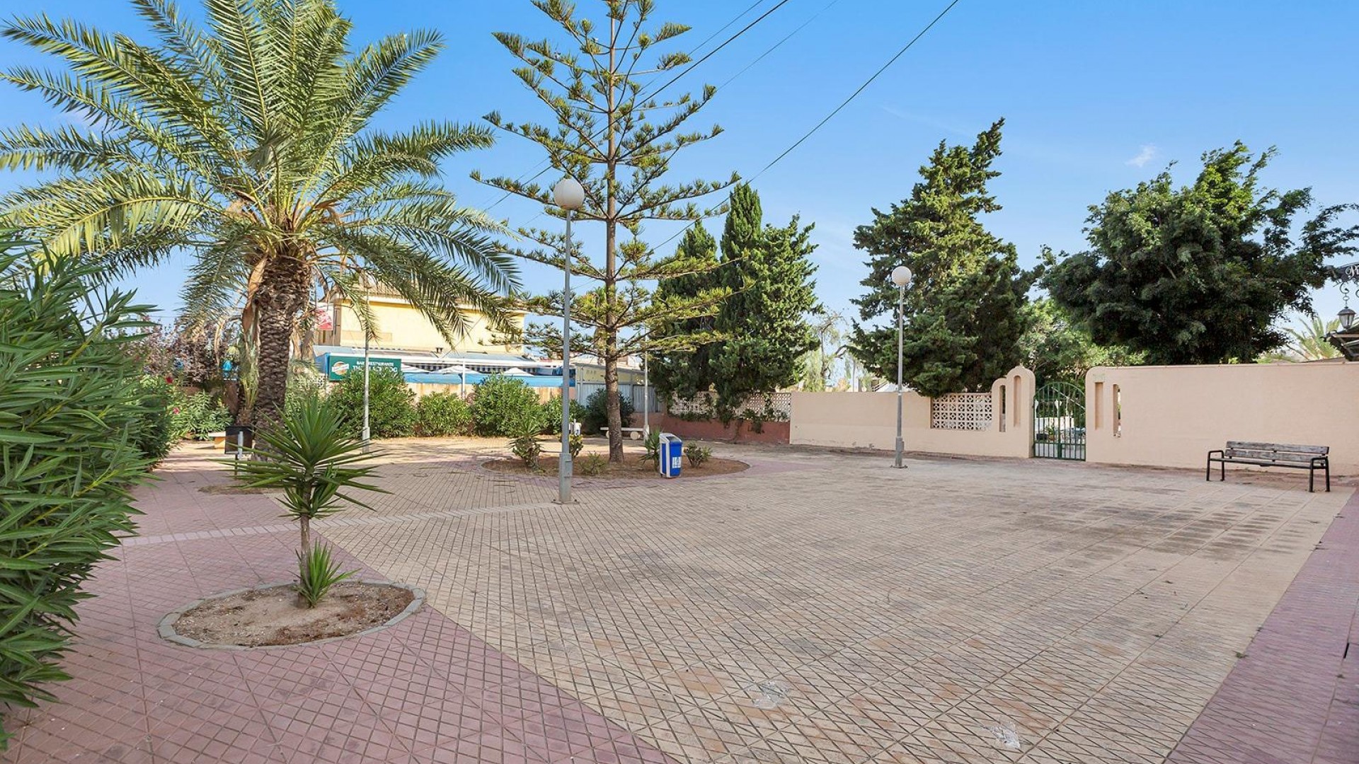 Sale - Town house -
Torrevieja - Aguas nuevas 1