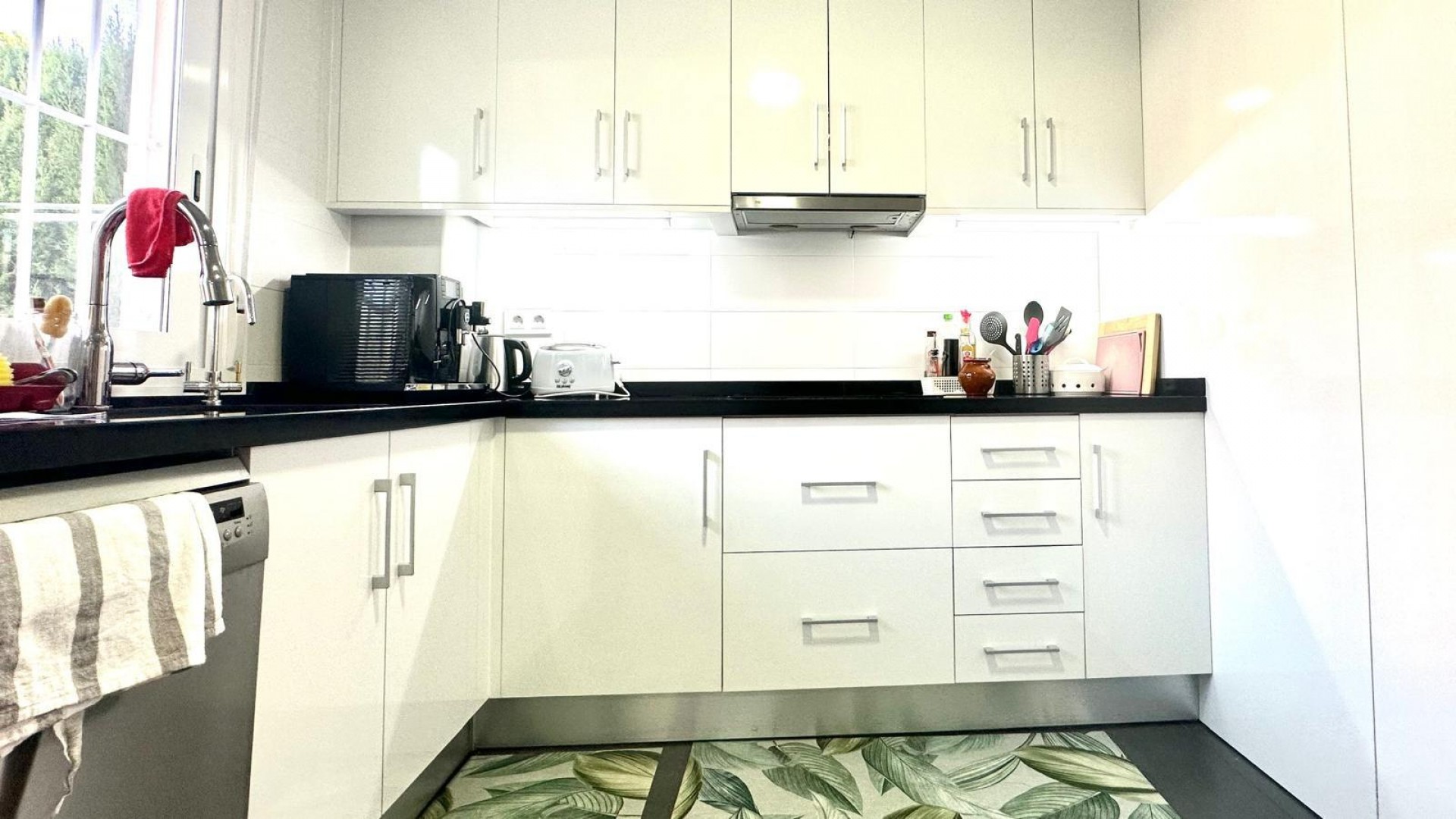 Sale - Town house -
Torrevieja - Aguas Nuevas