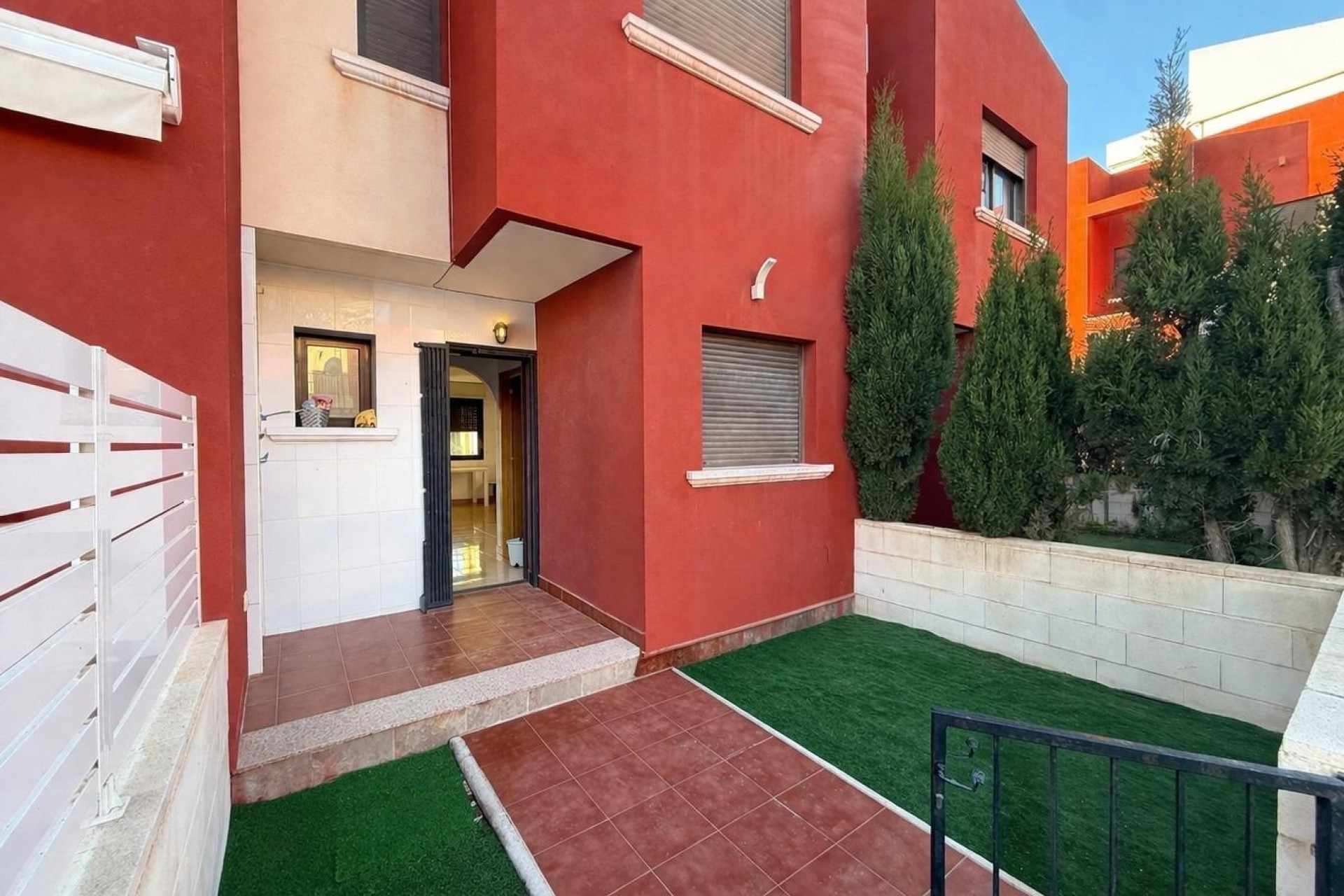 Sale - Town house -
Torrevieja - Aguas Nuevas