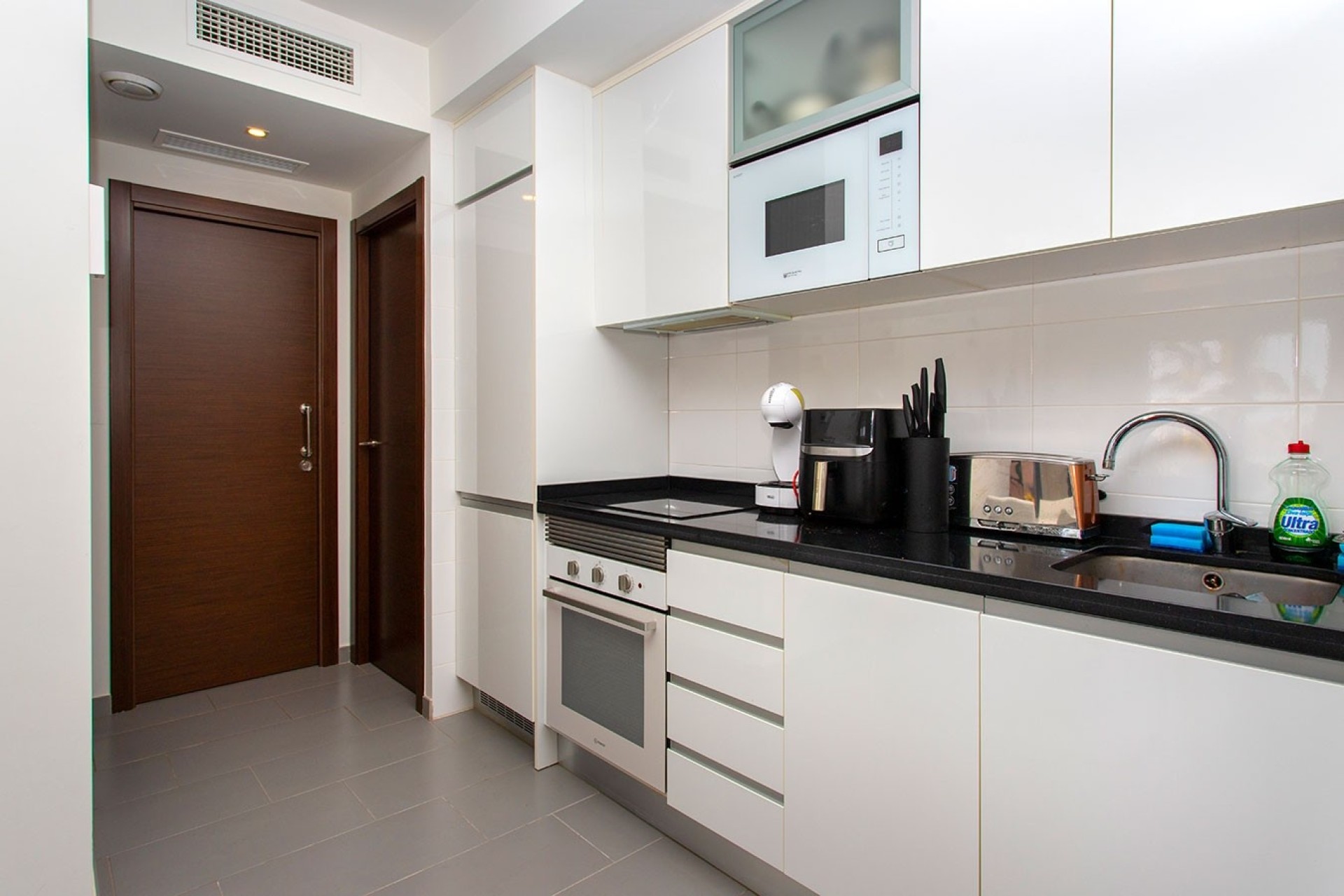 Sale - Town house -
Torrevieja - Aguas Nuevas