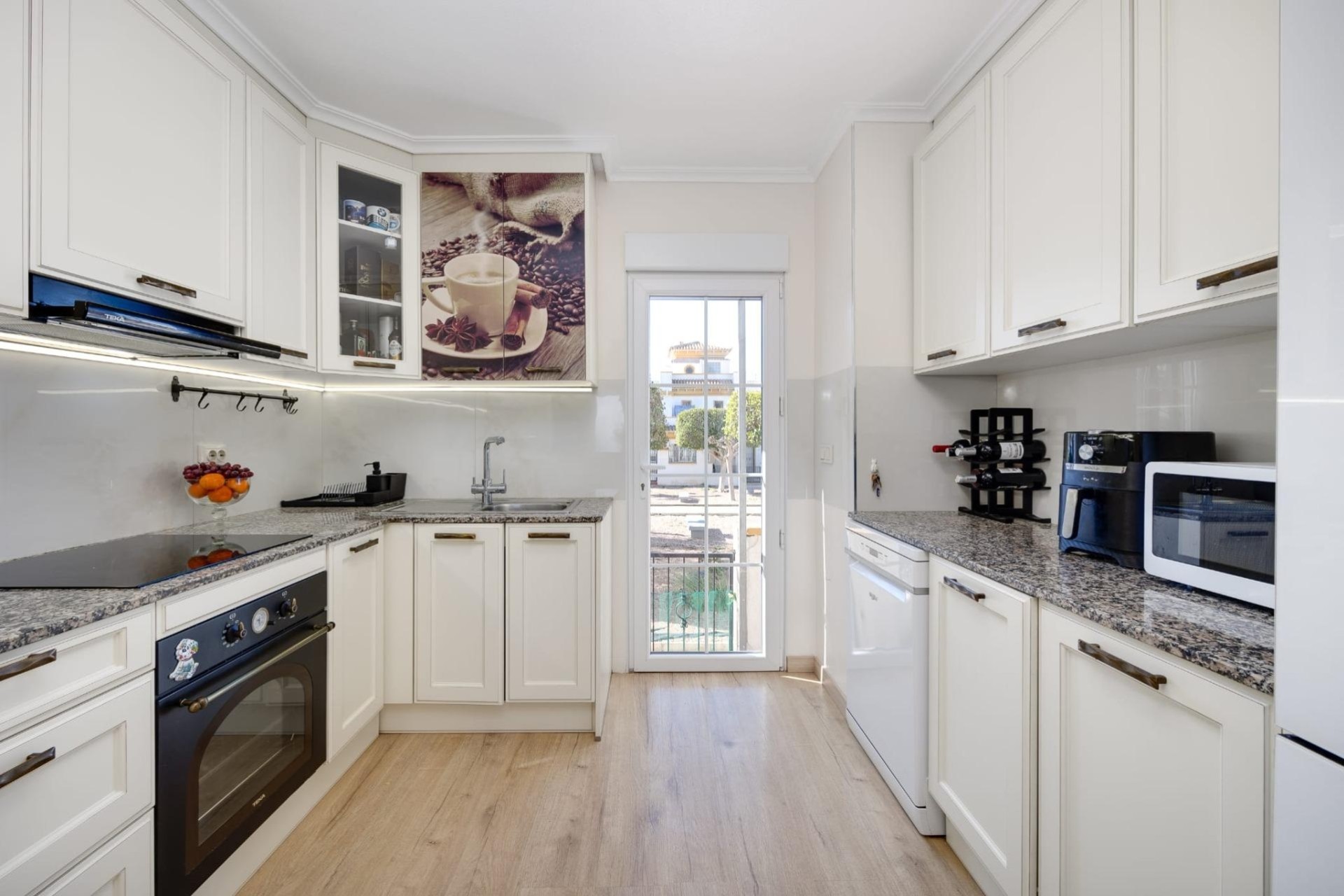 Sale - Town house -
Torrevieja - Aguas Nuevas