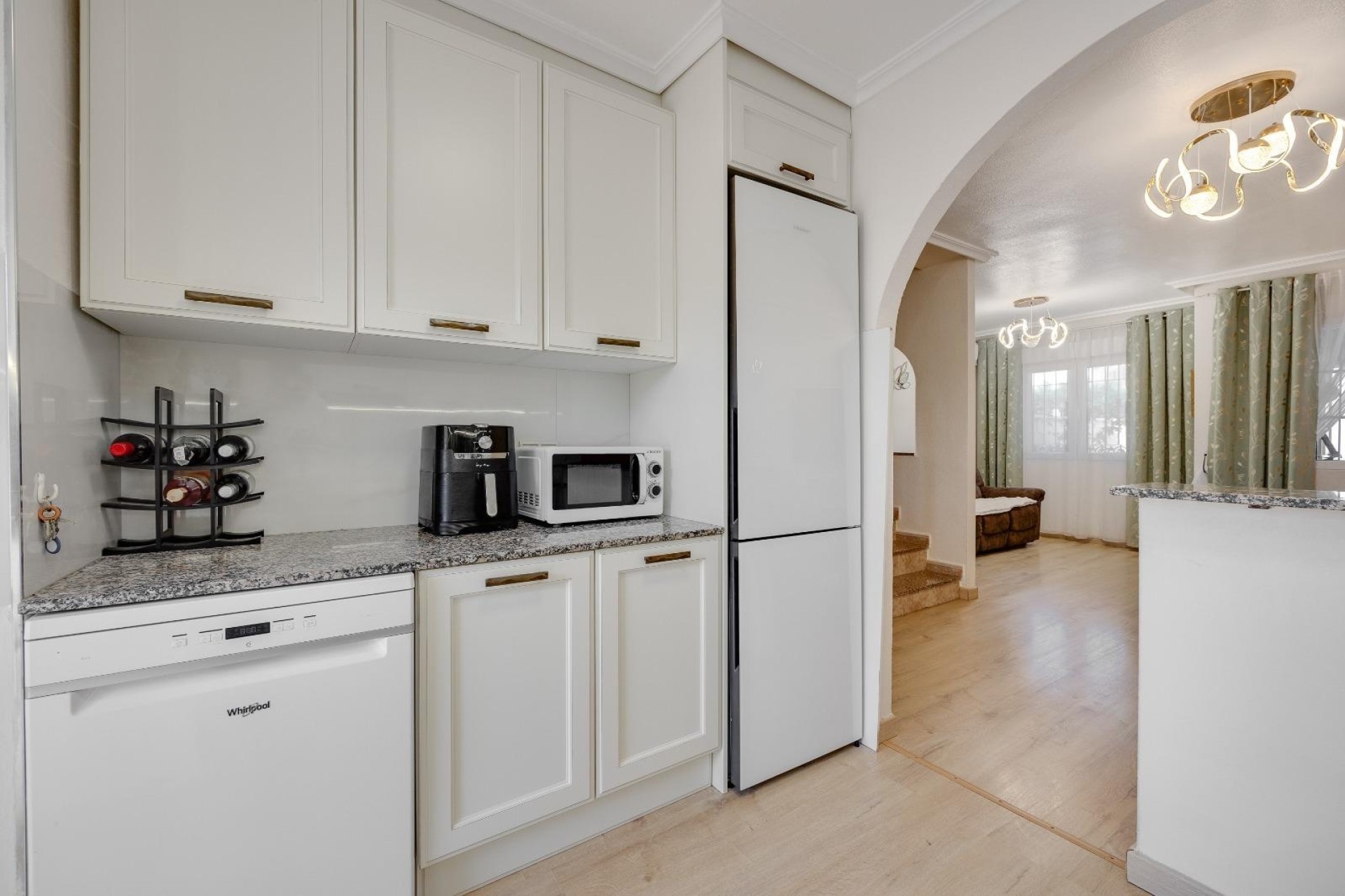 Sale - Town house -
Torrevieja - Aguas Nuevas