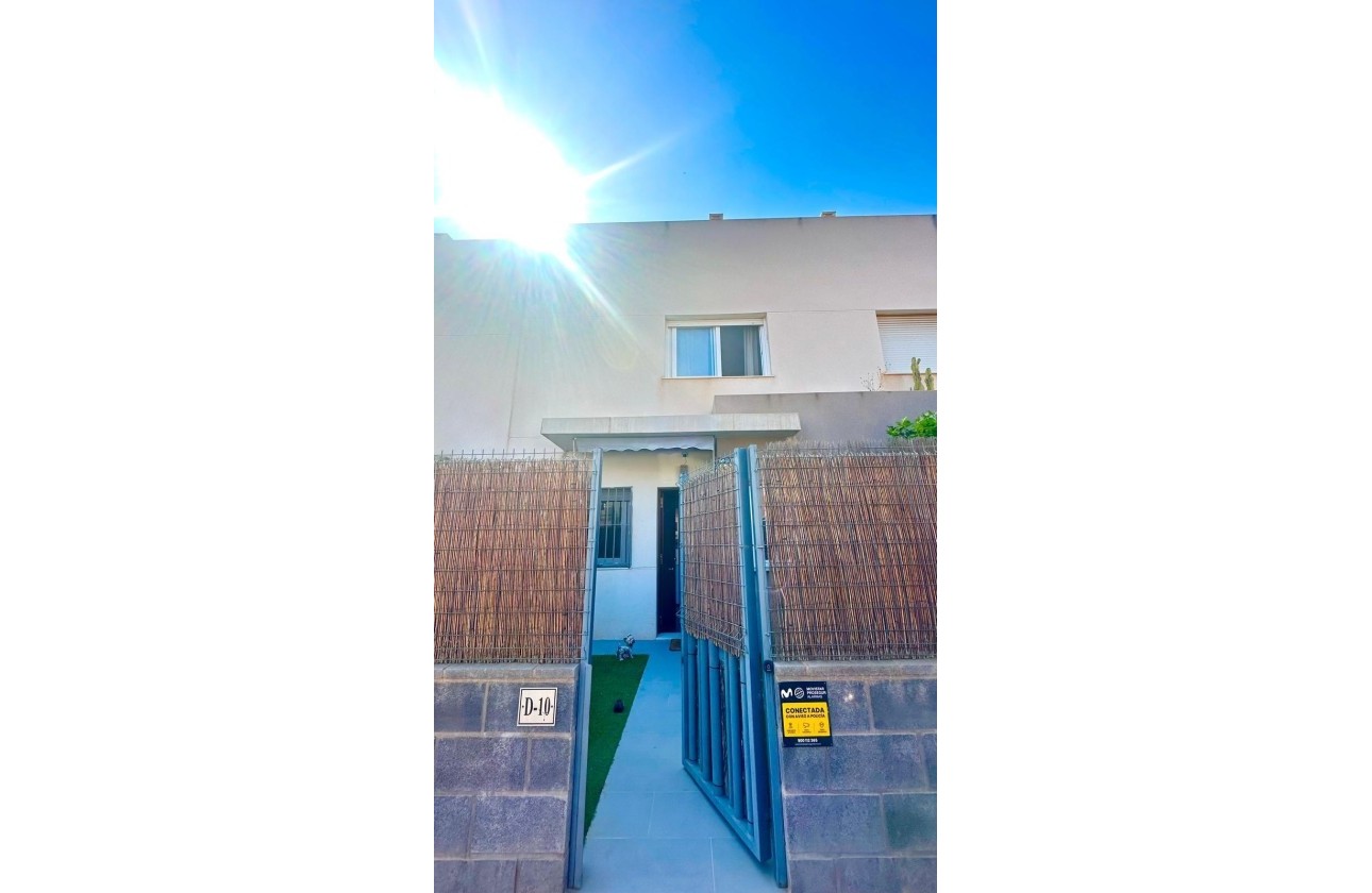 Sale - Town house -
Torrevieja - Aguas Nuevas