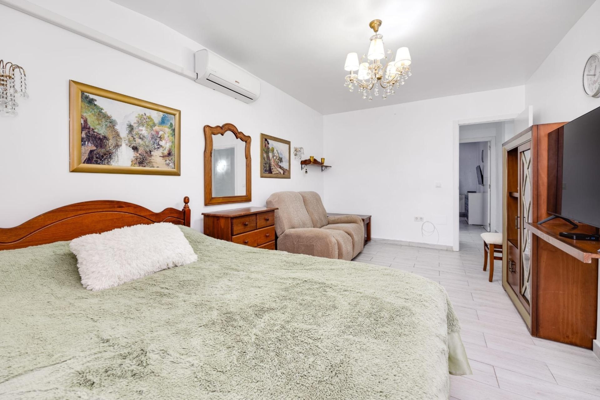 Sale - Town house -
Torrevieja - Calas blanca