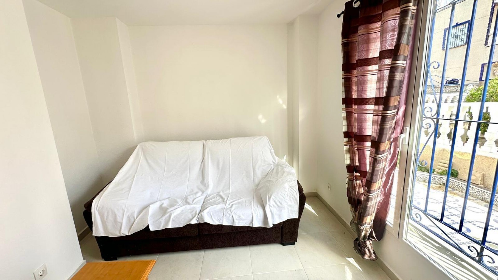 Sale - Town house -
Torrevieja - Carrefour