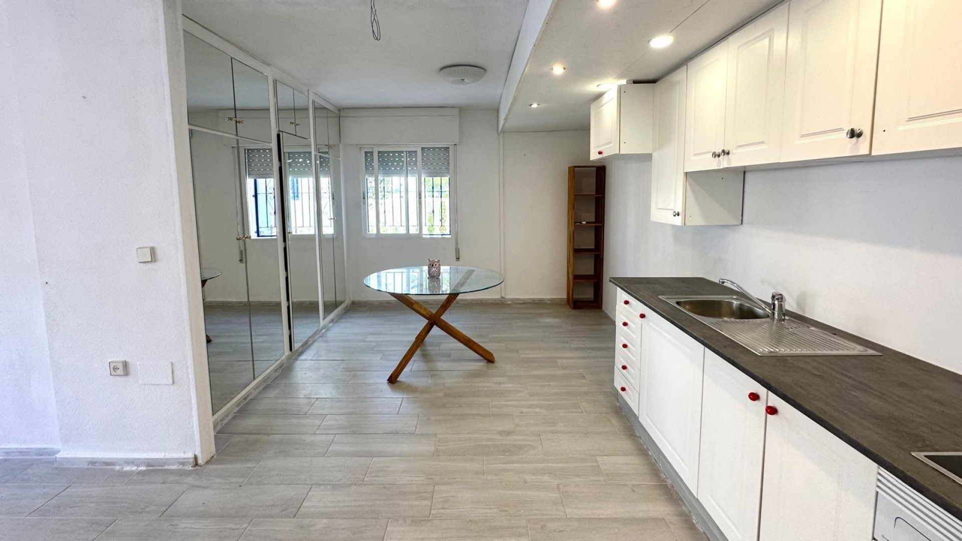 Sale - Town house -
Torrevieja - Carrefour
