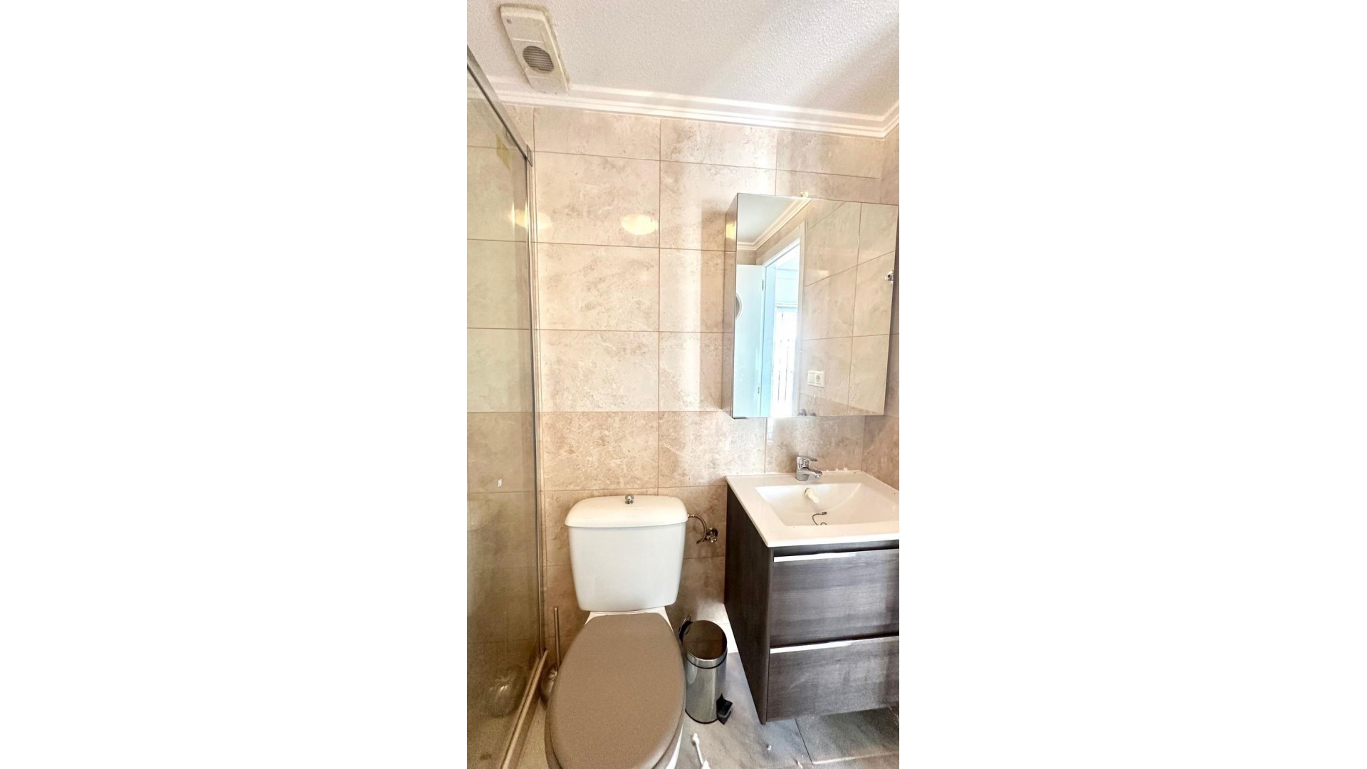 Sale - Town house -
Torrevieja - Carrefour