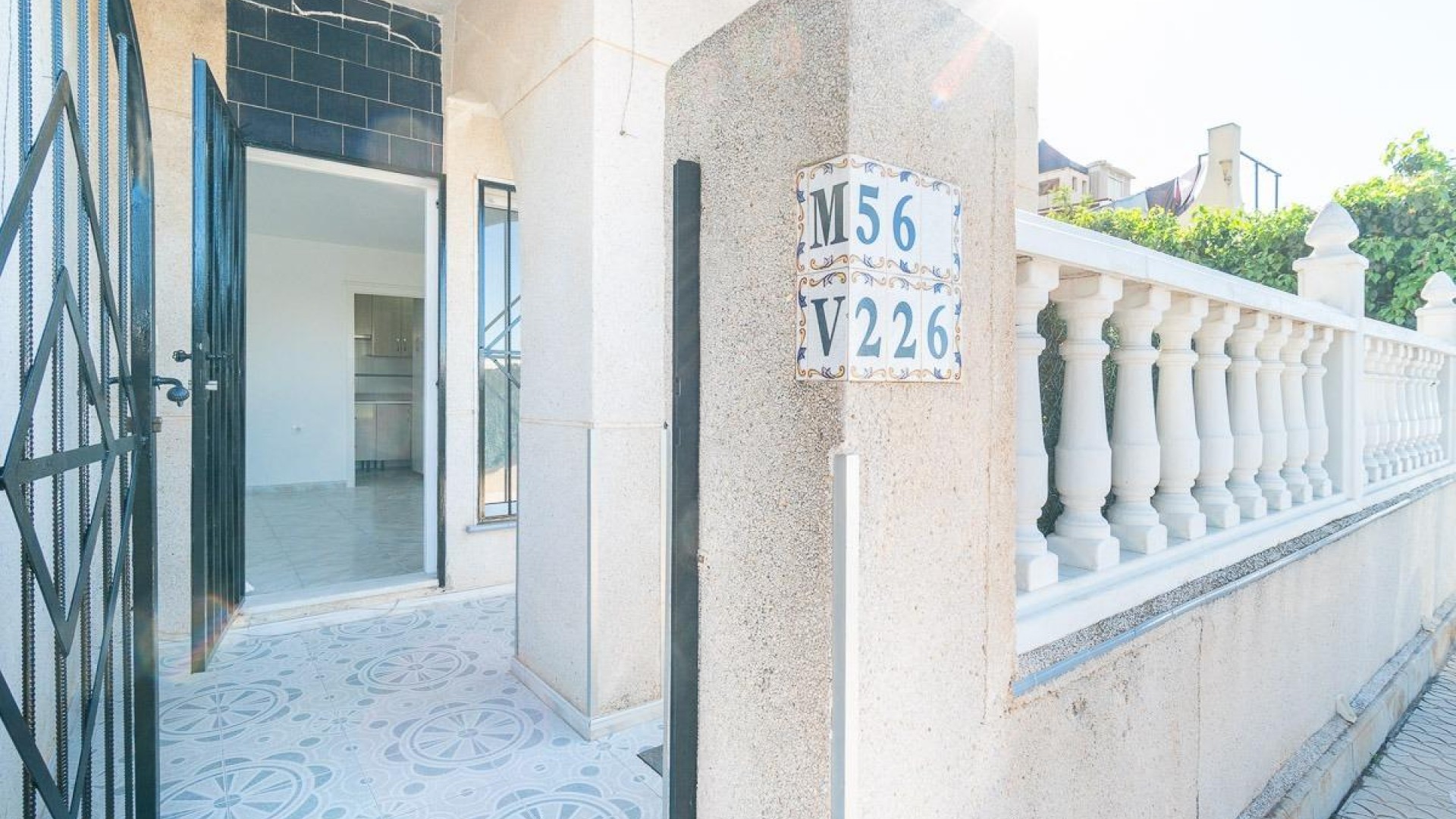 Sale - Town house -
Torrevieja - Carrefour