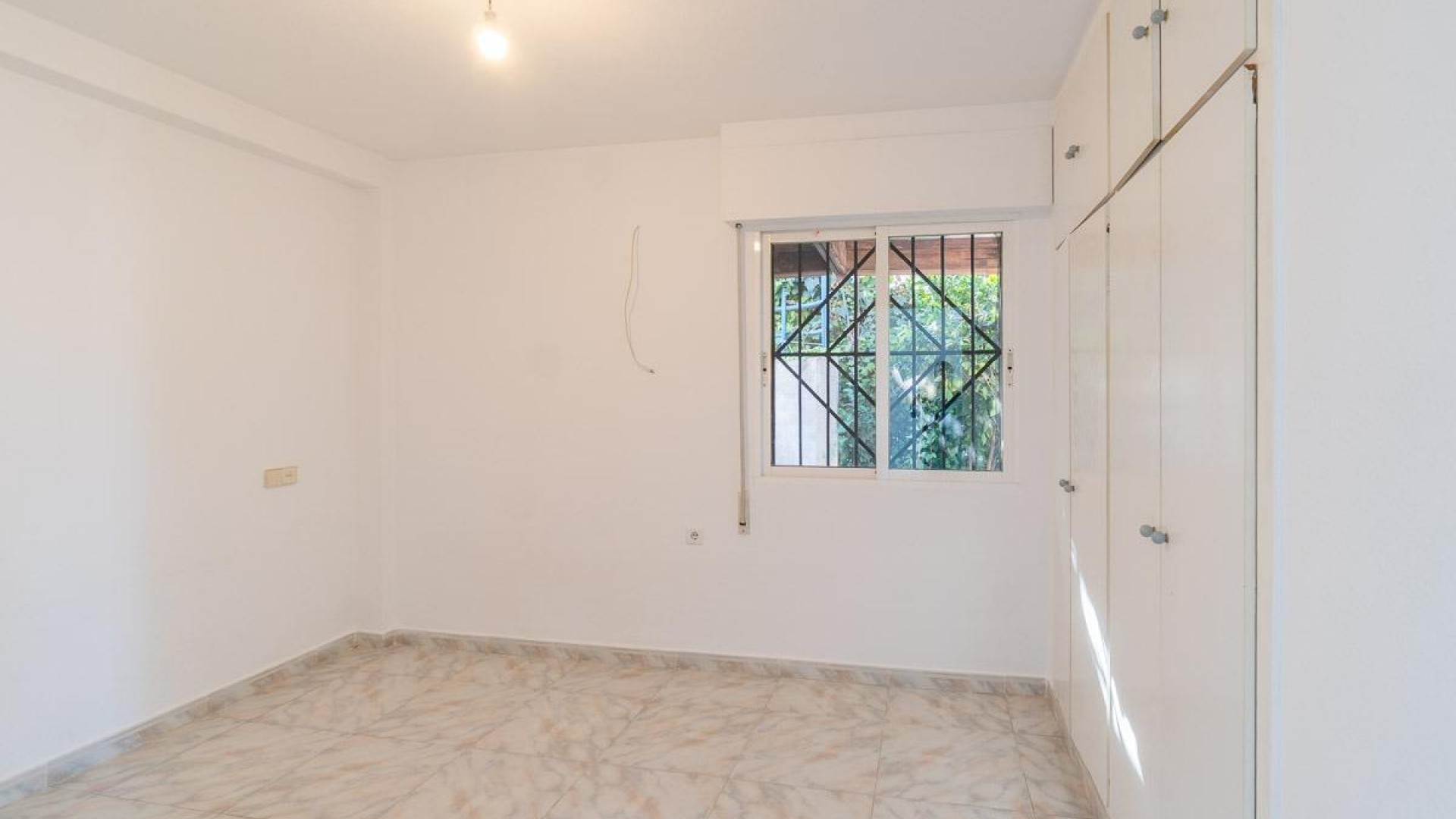 Sale - Town house -
Torrevieja - Carrefour