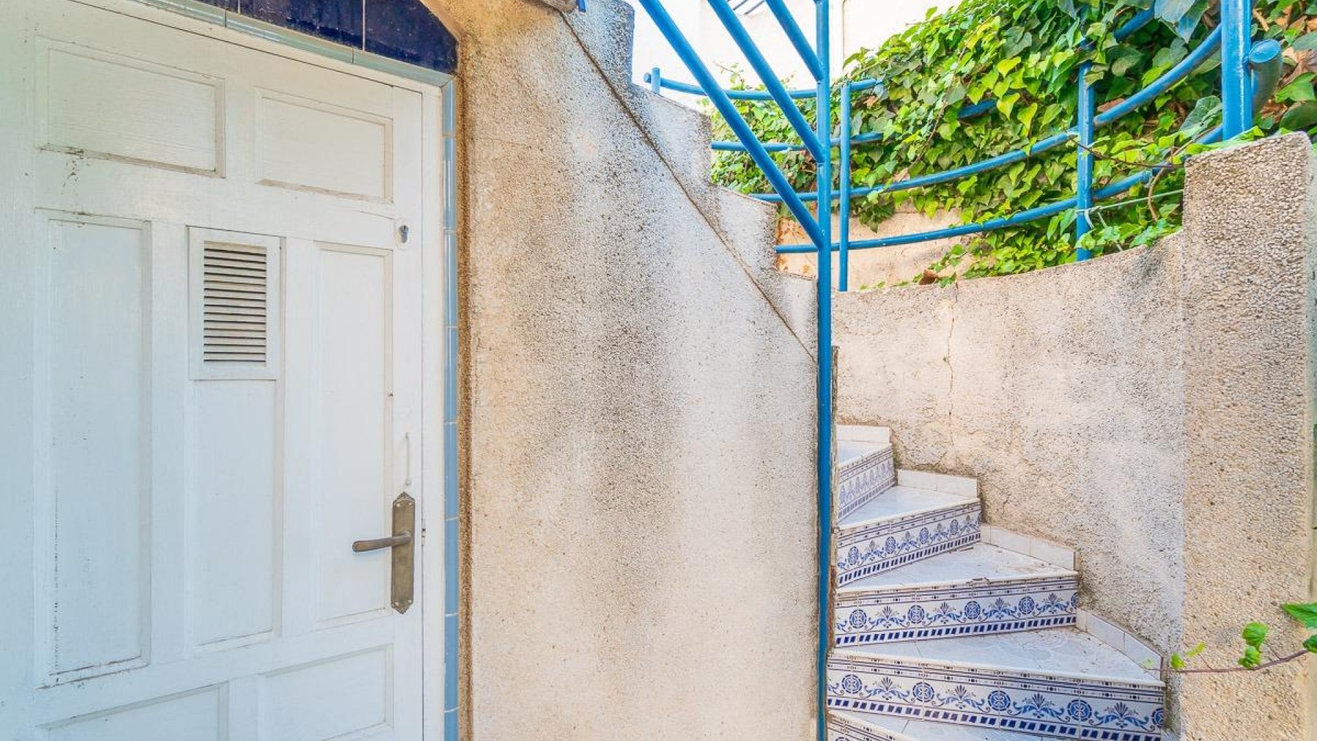 Sale - Town house -
Torrevieja - Carrefour