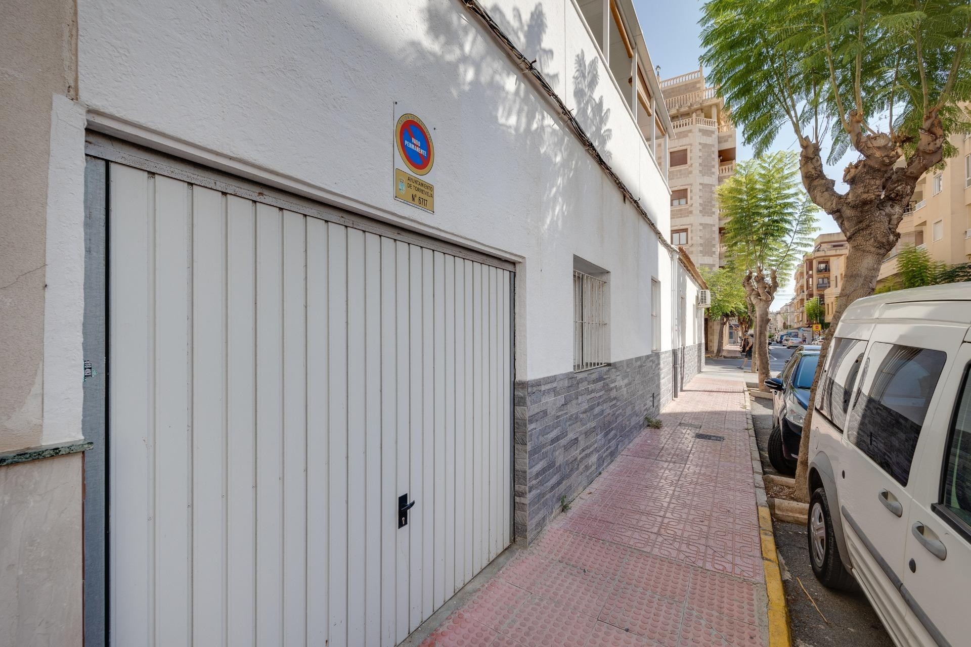 Sale - Town house -
Torrevieja - Center
