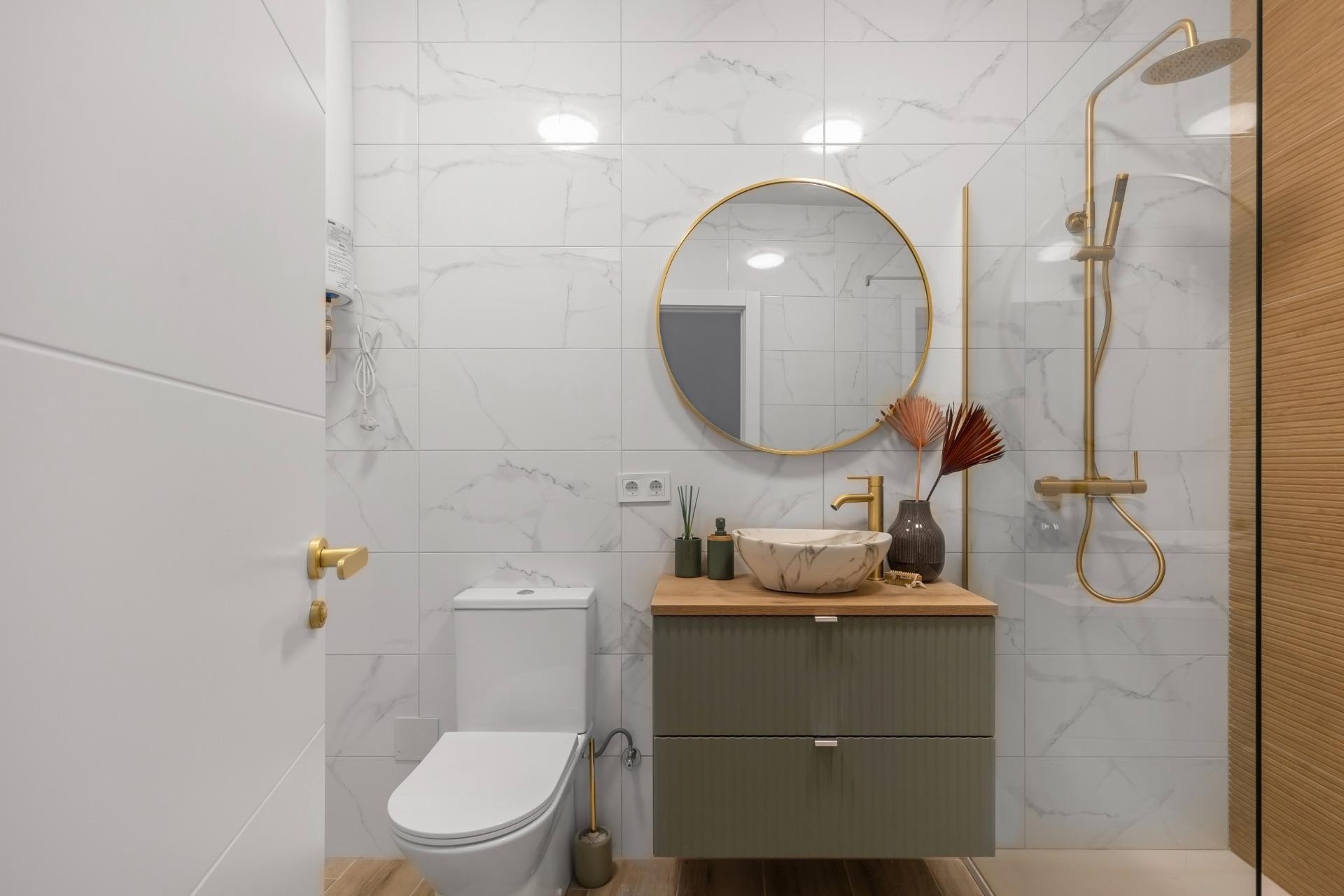 Sale - Town house -
Torrevieja - Centro - Muelle Pesquero