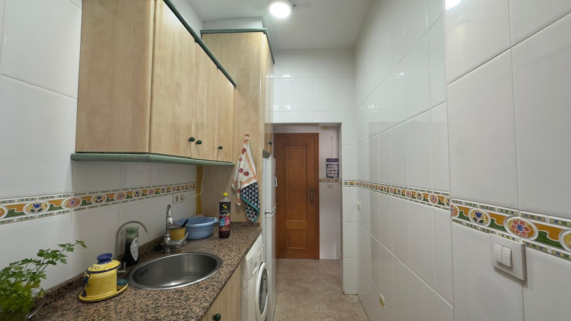 Sale - Town house -
Torrevieja - Centro