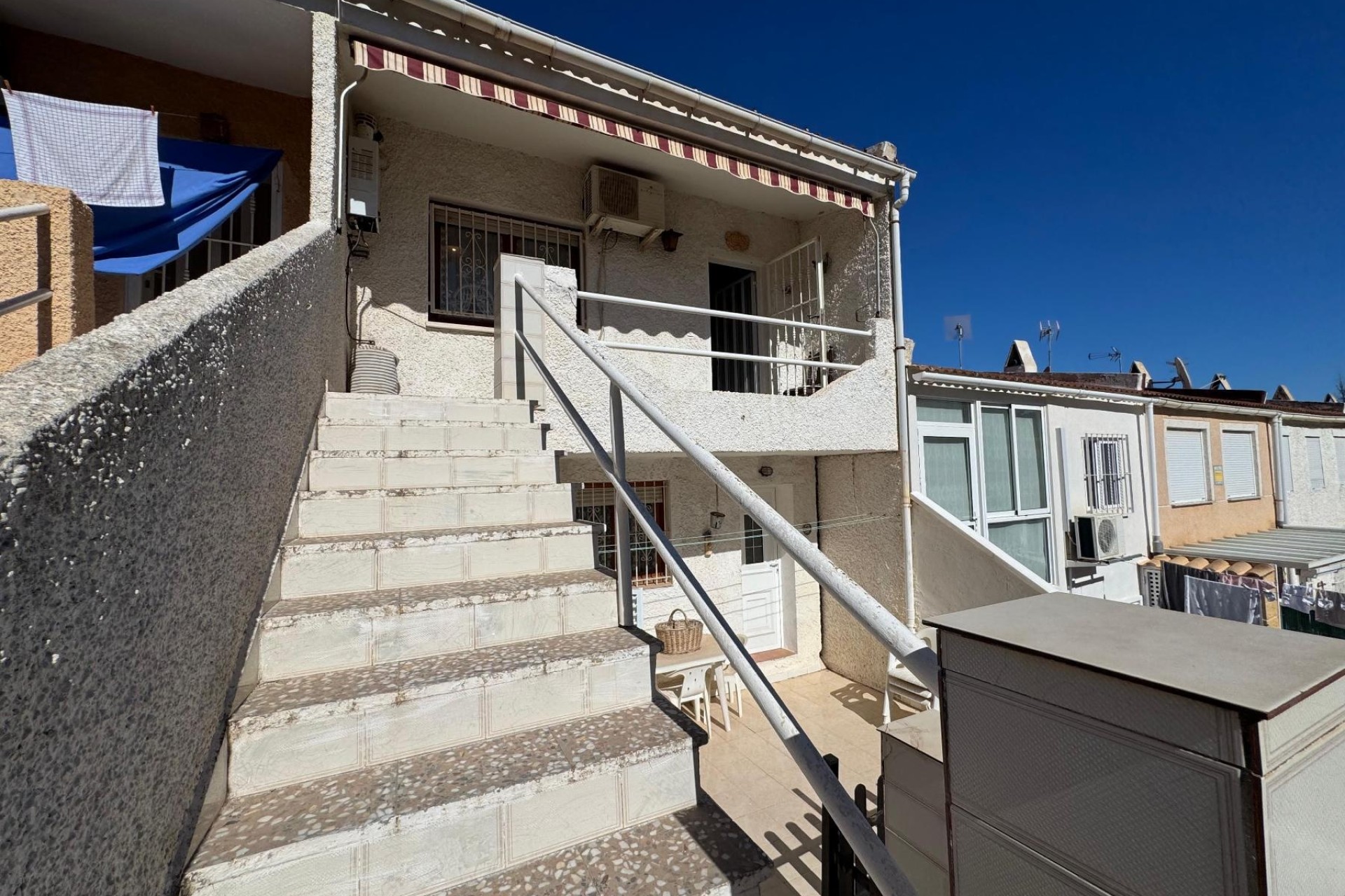 Sale - Town house -
Torrevieja - Costa Blanca
