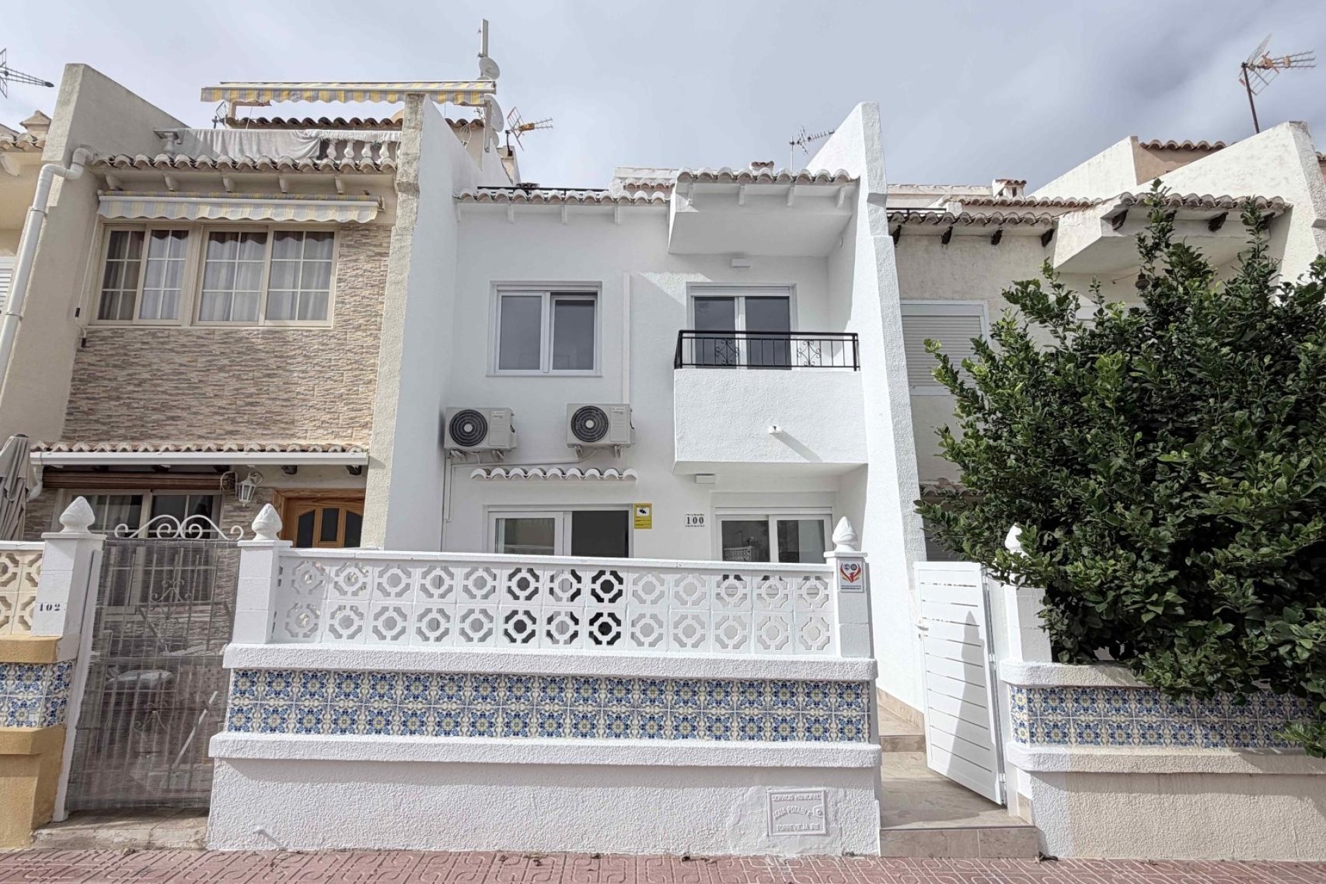Sale - Town house -
Torrevieja - Costa Blanca