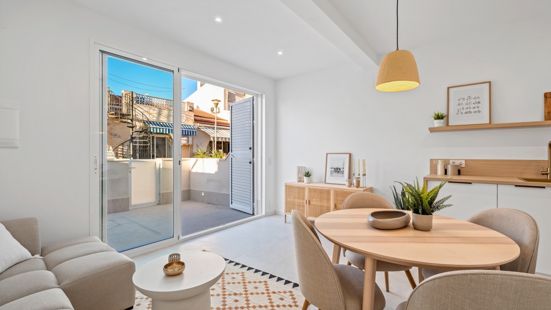 Sale - Town house -
Torrevieja - El chaparral