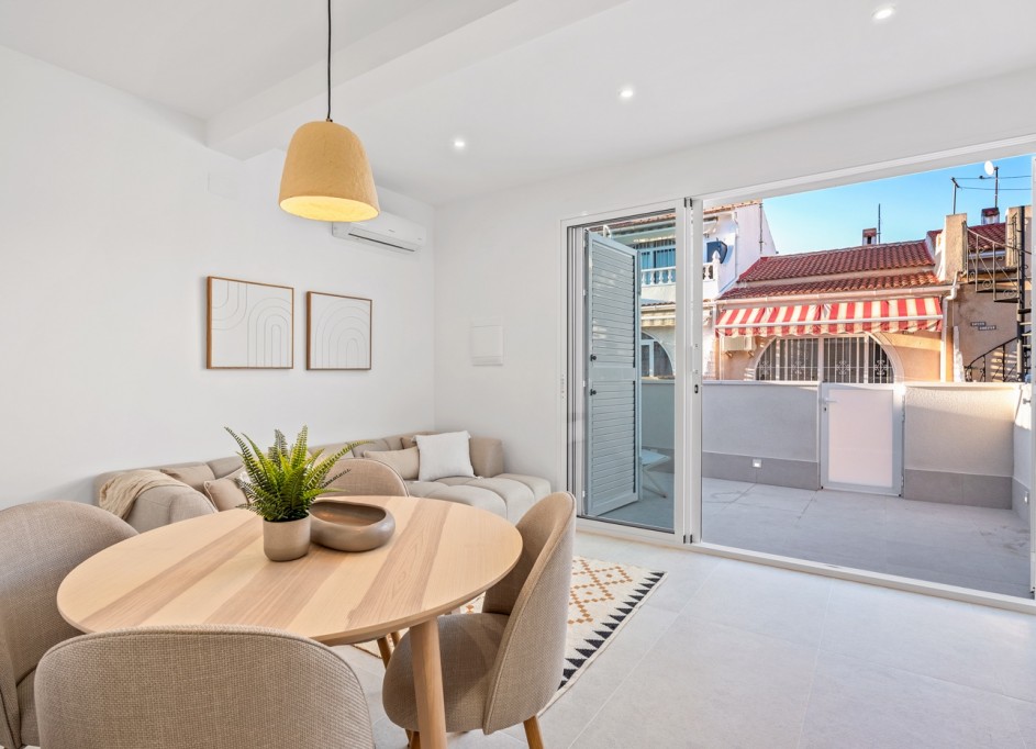 Sale - Town house -
Torrevieja - El chaparral