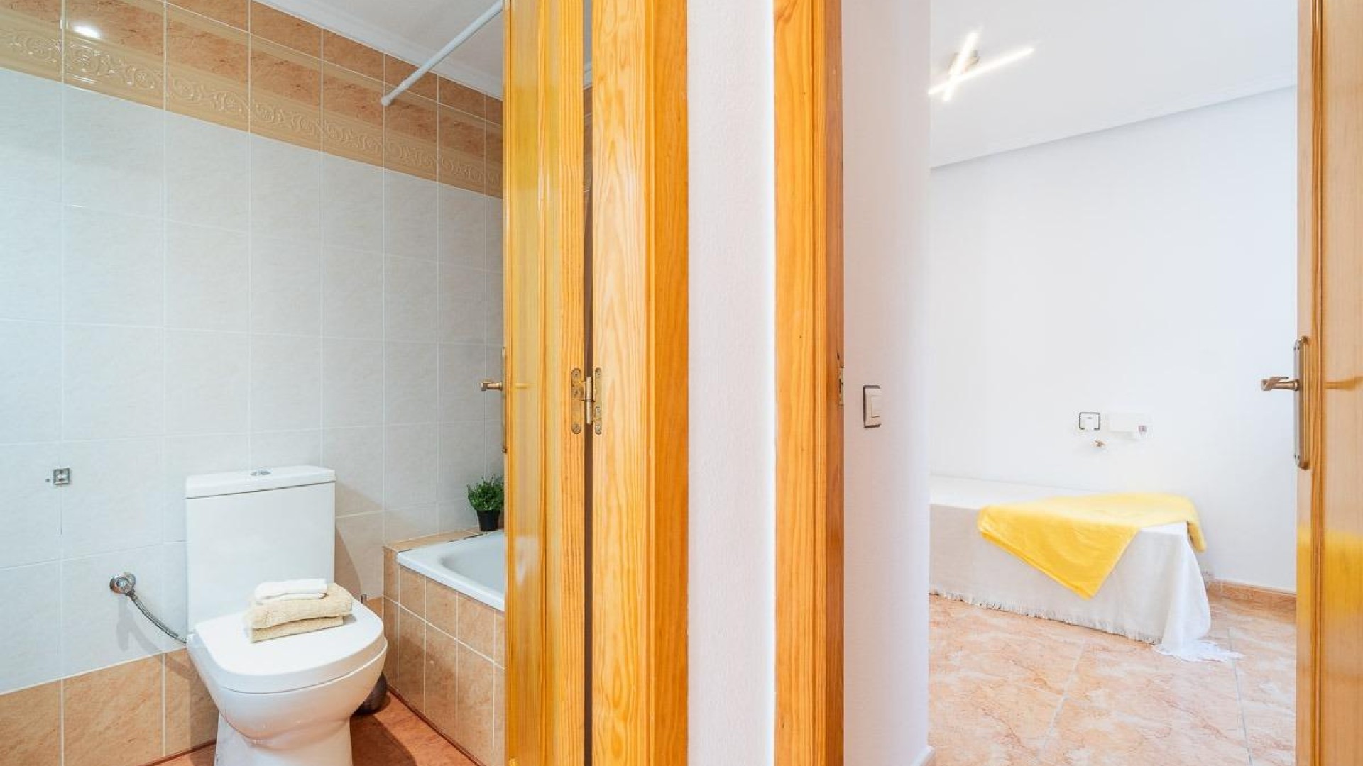 Sale - Town house -
Torrevieja - El limonar