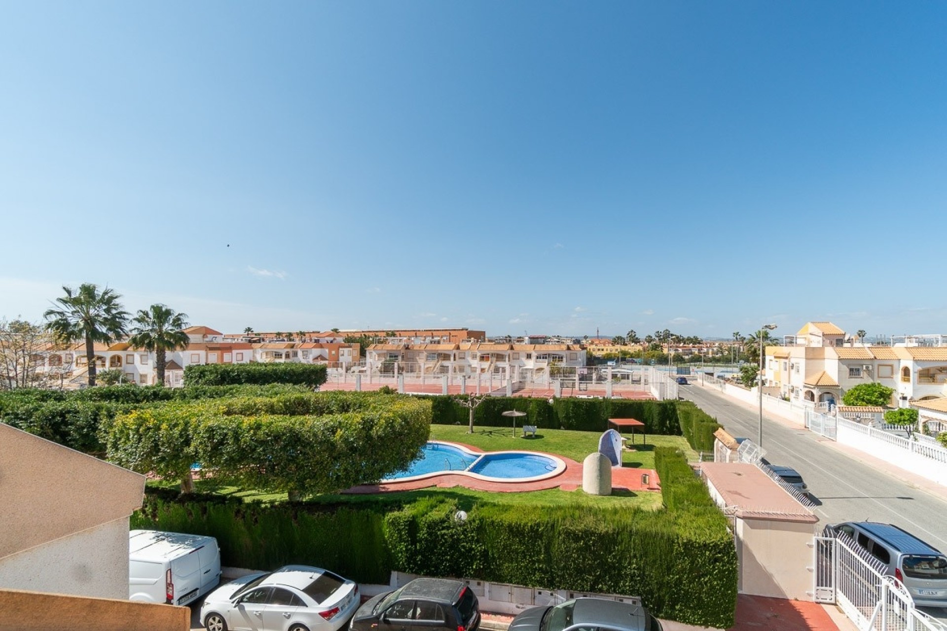 Sale - Town house -
Torrevieja - El Limonar