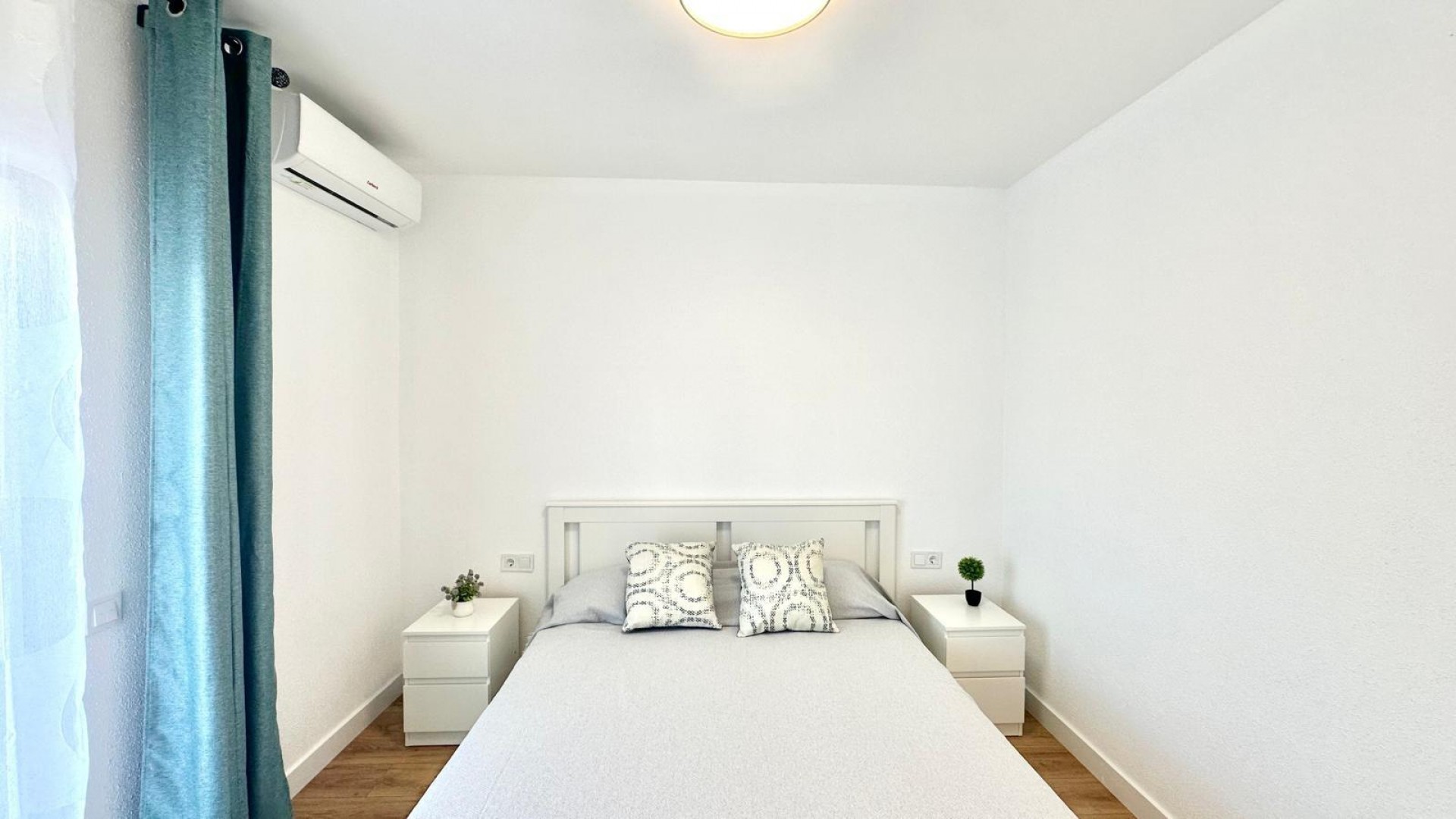 Sale - Town house -
Torrevieja - Estacion de autobuses