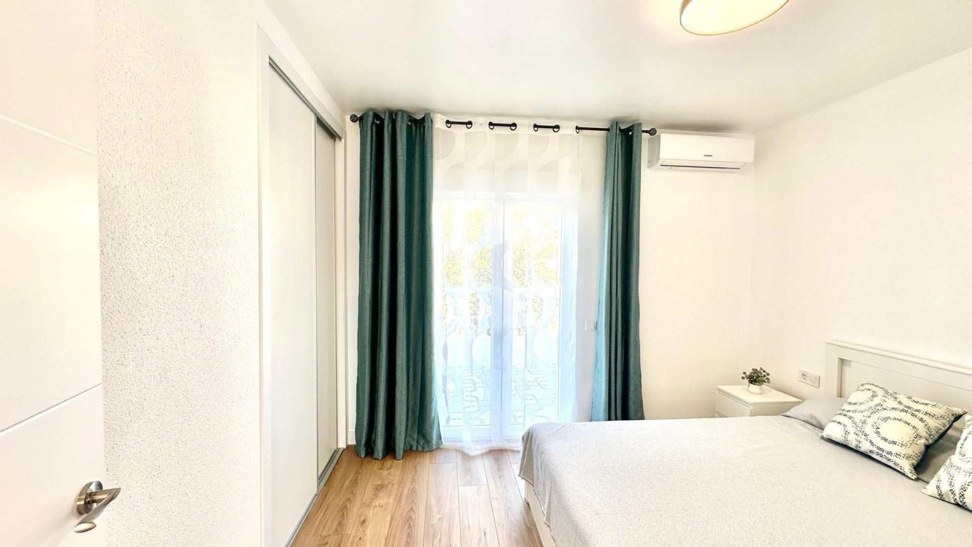 Sale - Town house -
Torrevieja - Estacion de autobuses