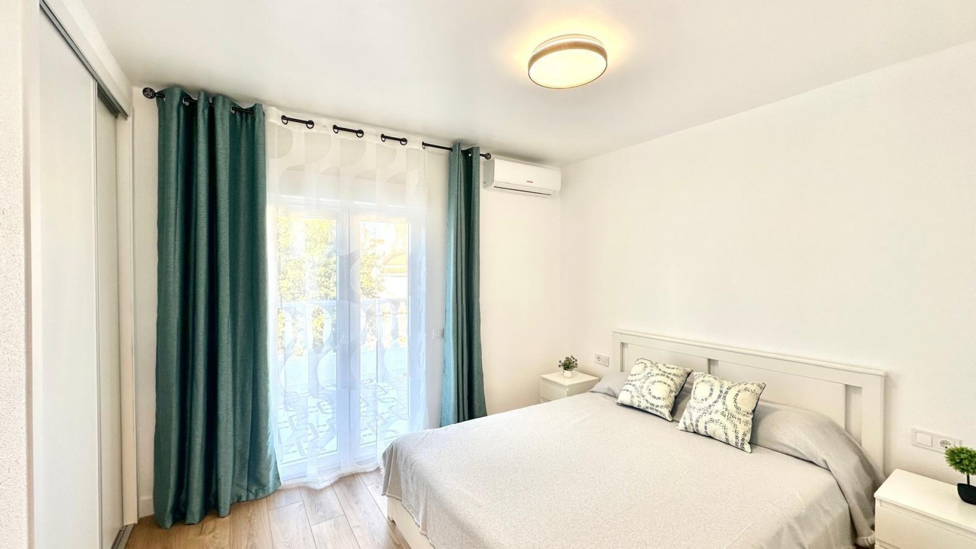 Sale - Town house -
Torrevieja - Estacion de autobuses