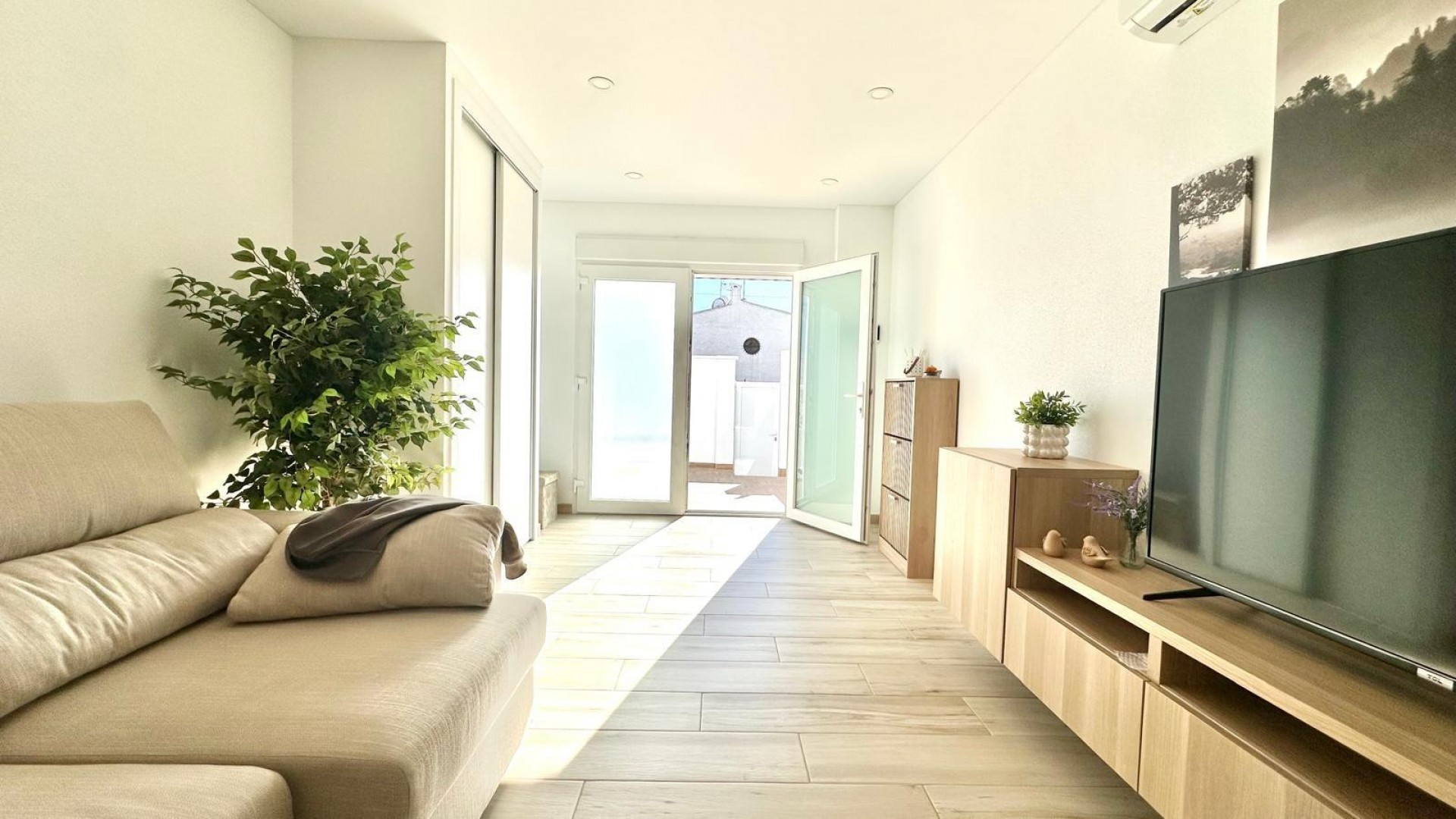 Sale - Town house -
Torrevieja - Estacion de autobuses