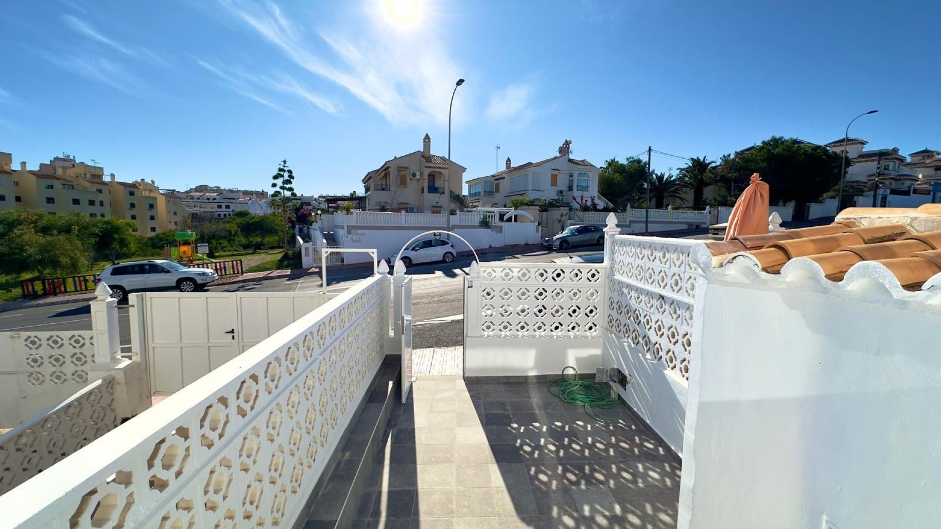 Sale - Town house -
Torrevieja - La Mata