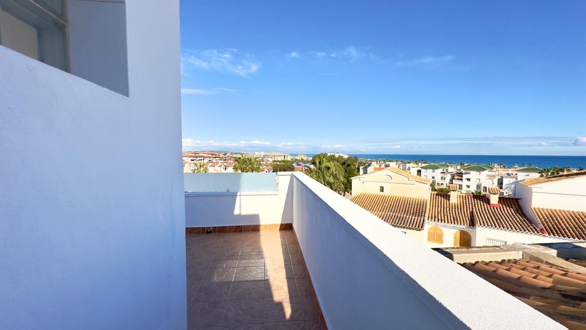 Sale - Town house -
Torrevieja - La Mata