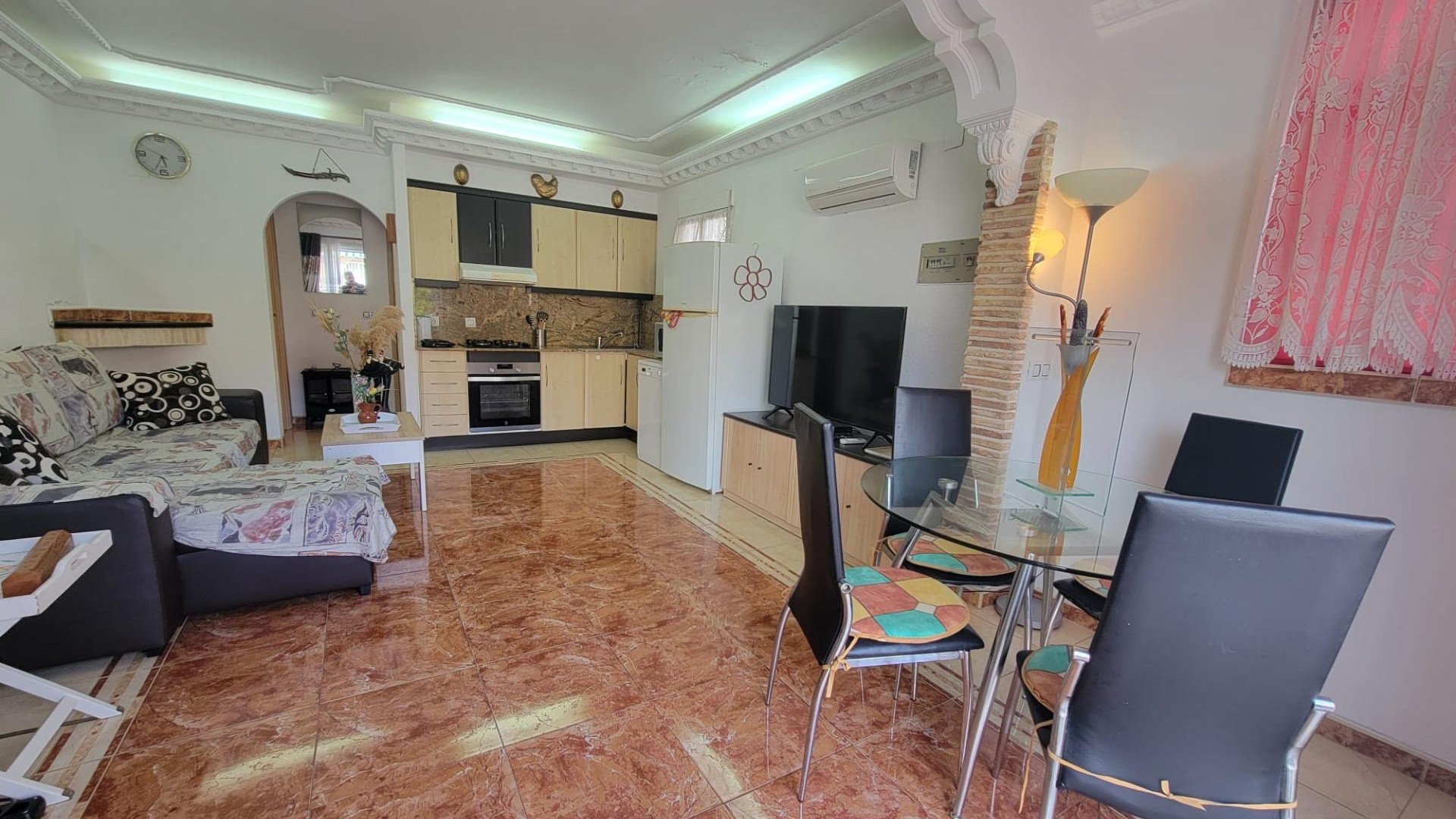 Sale - Town house -
Torrevieja - La Siesta - El Salado - Torreta