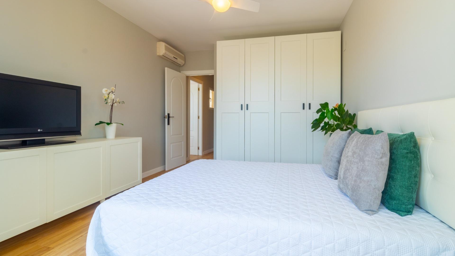 Sale - Town house -
Torrevieja - Los altos