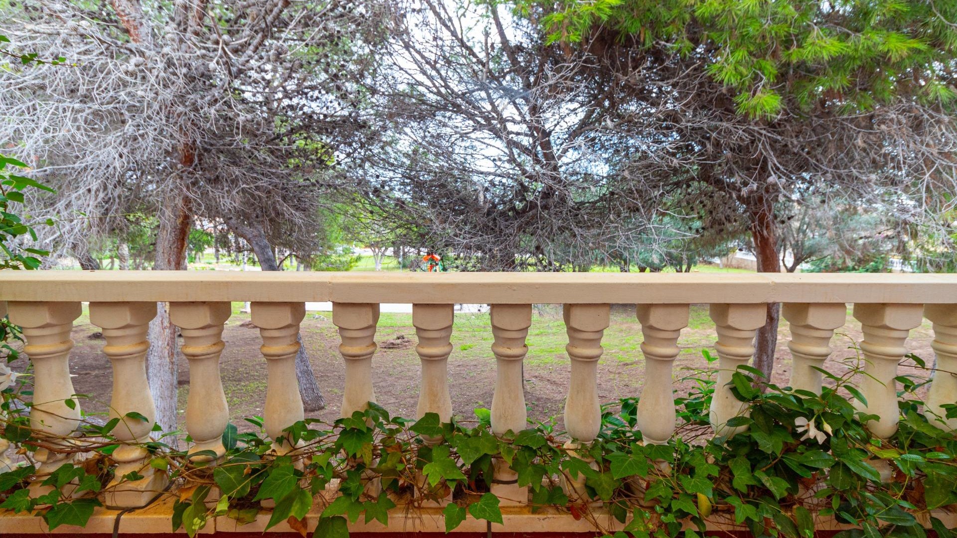 Sale - Town house -
Torrevieja - Los altos