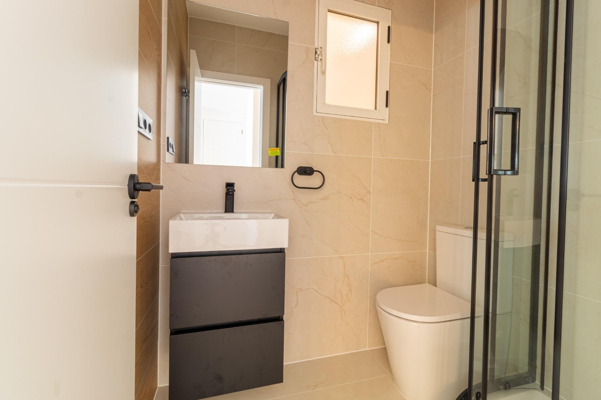 Sale - Town house -
Torrevieja - Los altos