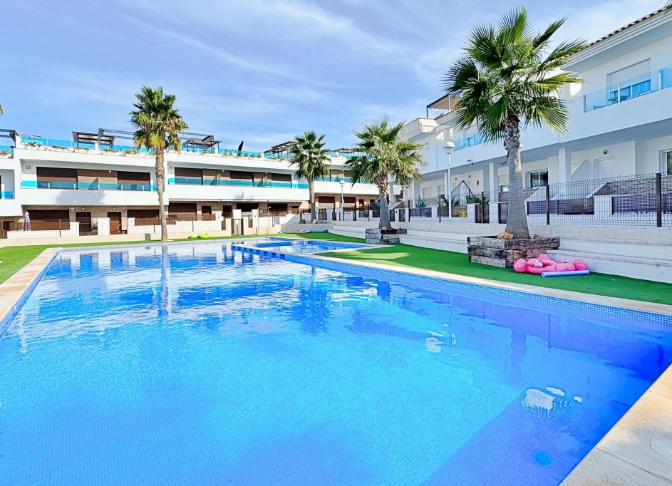 Sale - Town house -
Torrevieja - Los Balcones