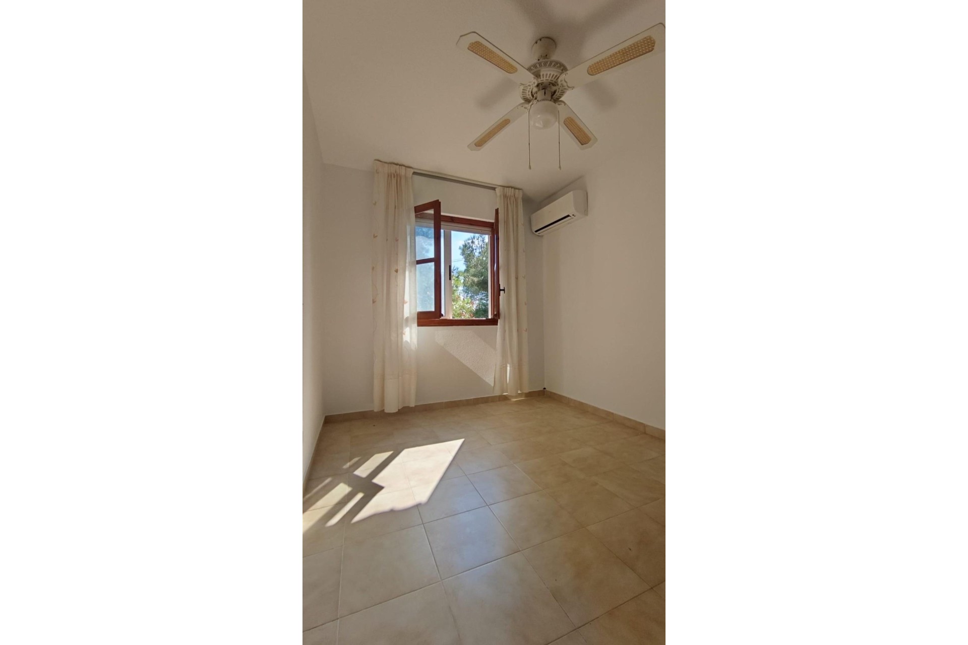 Sale - Town house -
Torrevieja - Los balcones
