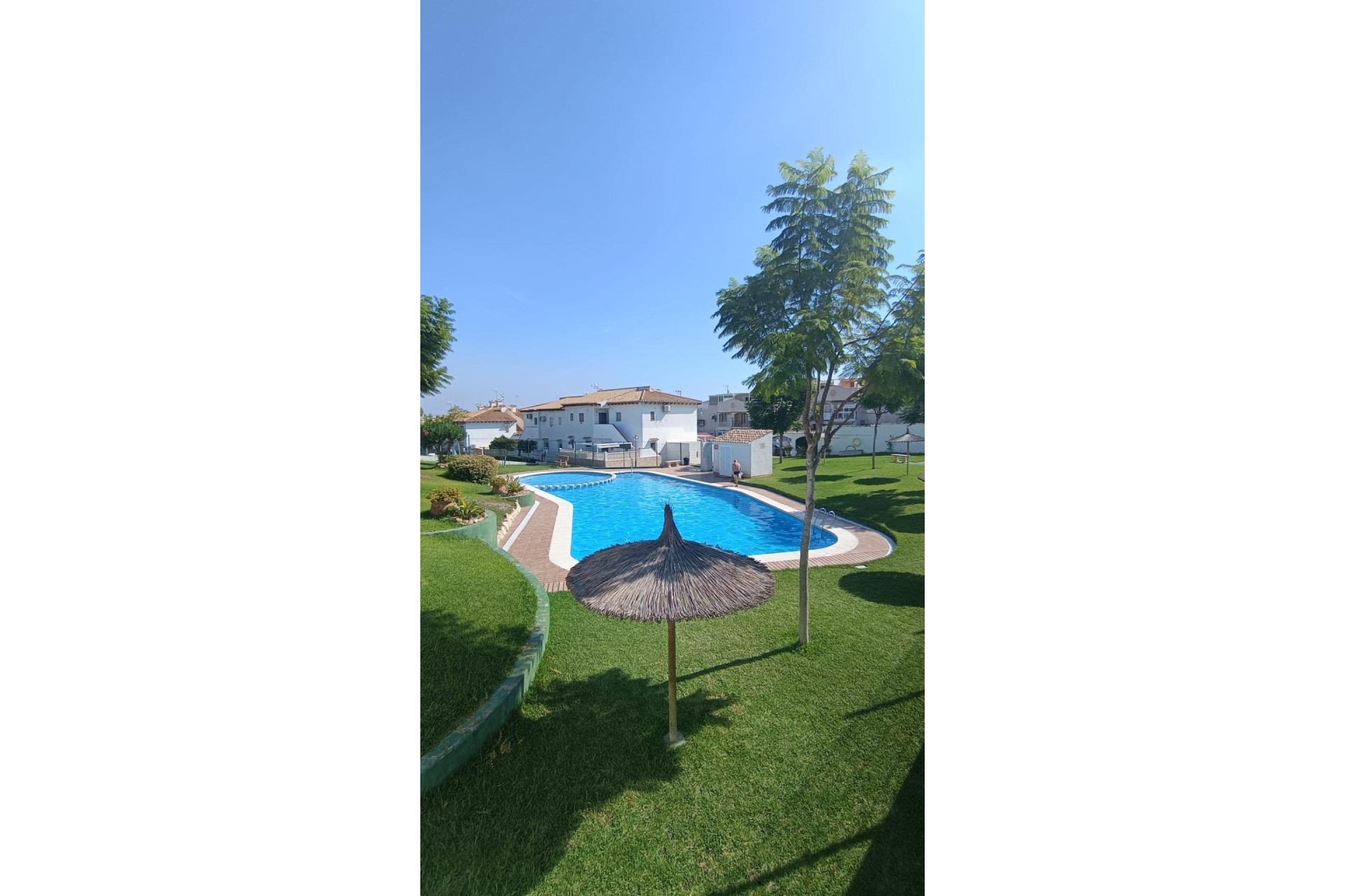 Sale - Town house -
Torrevieja - Los balcones