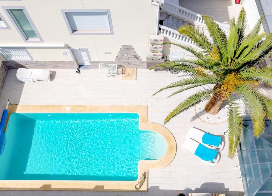 Sale - Town house -
Torrevieja - Punta prima