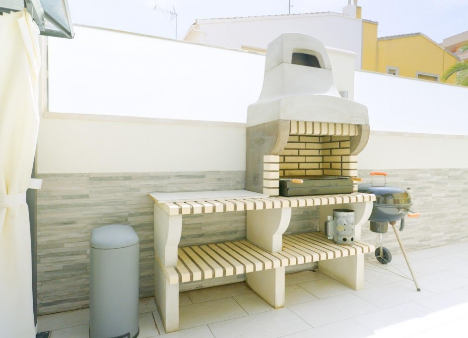 Sale - Town house -
Torrevieja - Punta prima