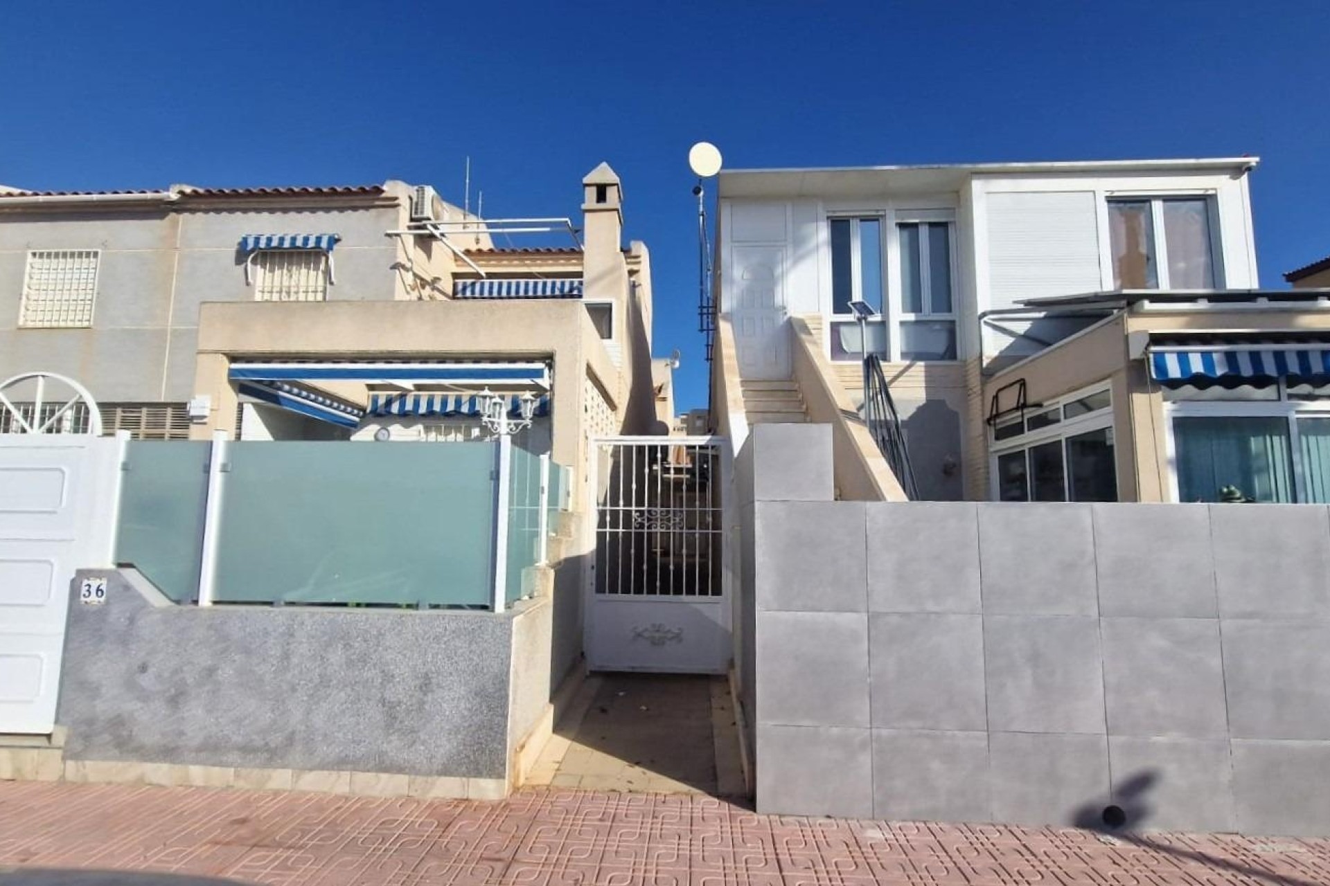 Sale - Town house -
Torrevieja - Torreblanca