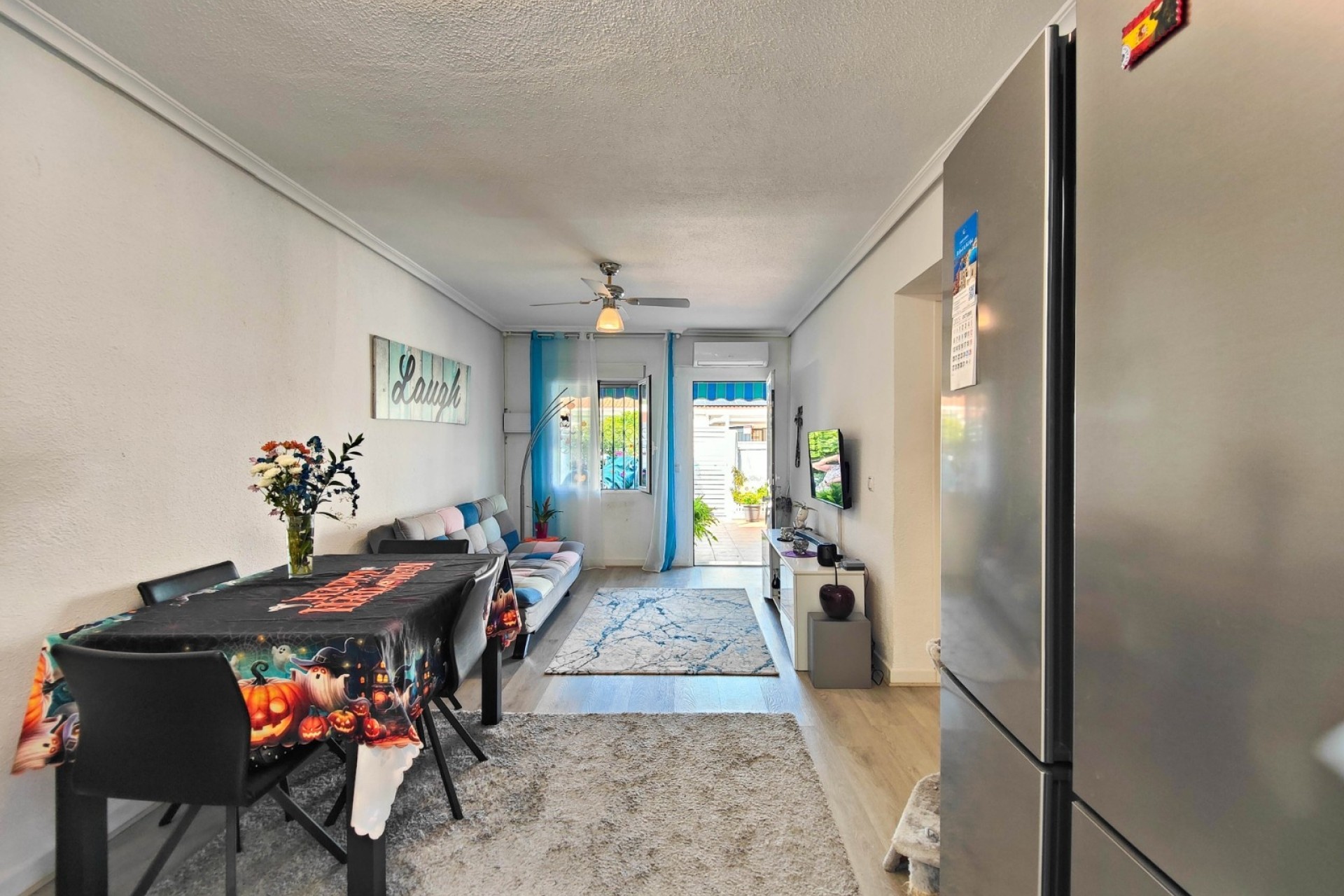 Sale - Town house -
Torrevieja - Torreta - Salado