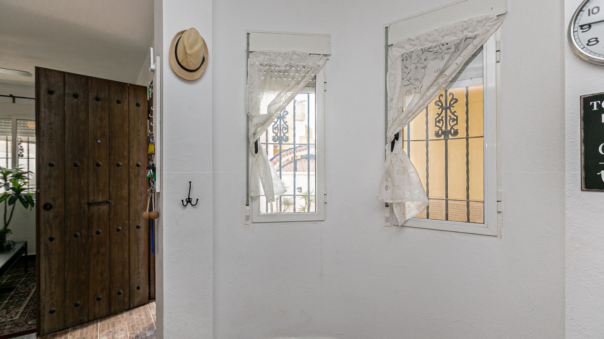 Sale - Town house -
Torrevieja - Torretas