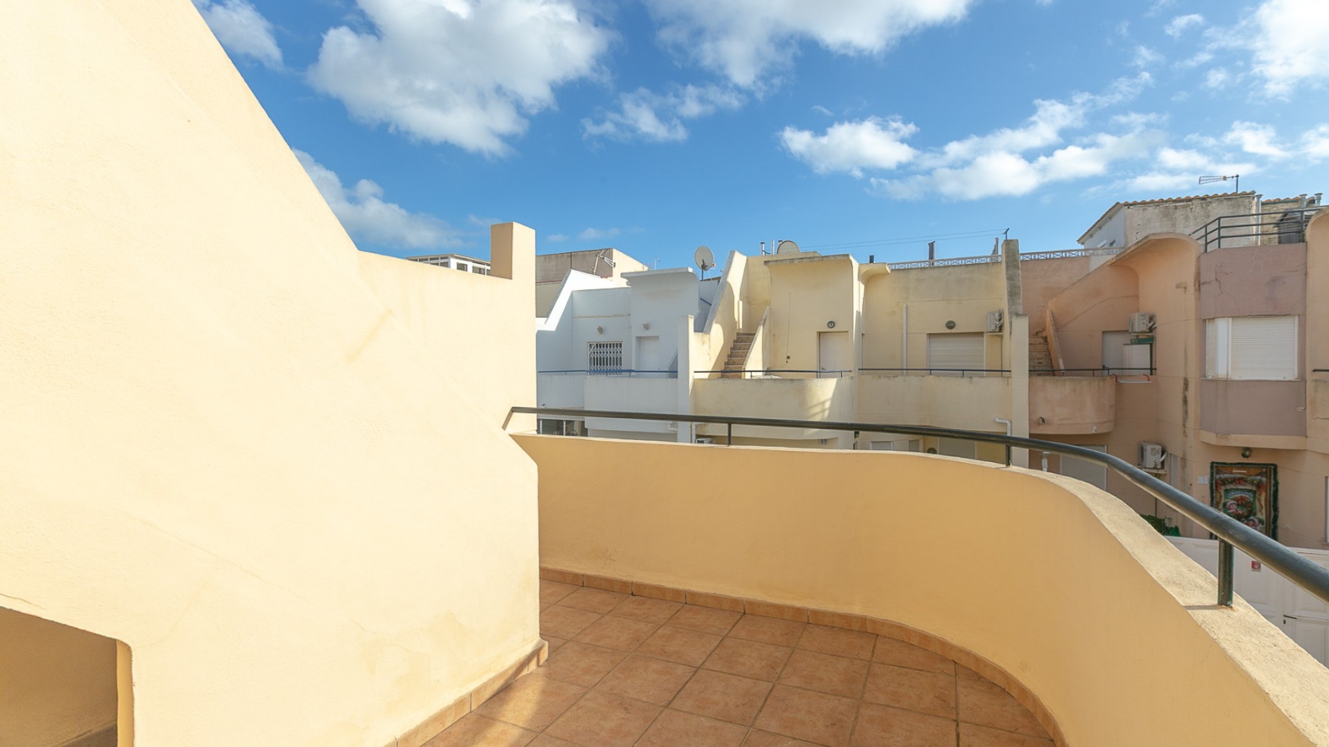 Sale - Town house -
Torrevieja - Torretas