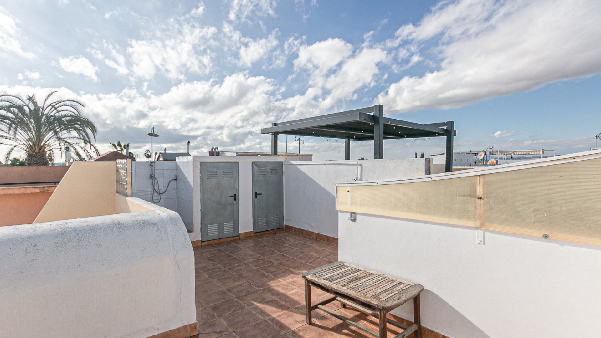 Sale - Town house -
Torrevieja - Torretas