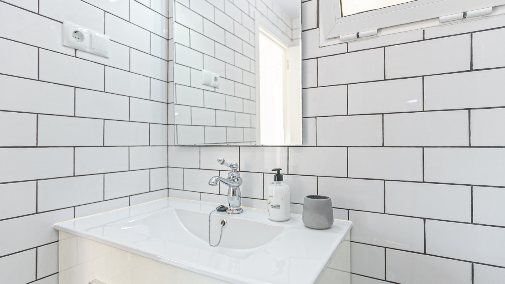 Sale - Town house -
Torrevieja - Torretas