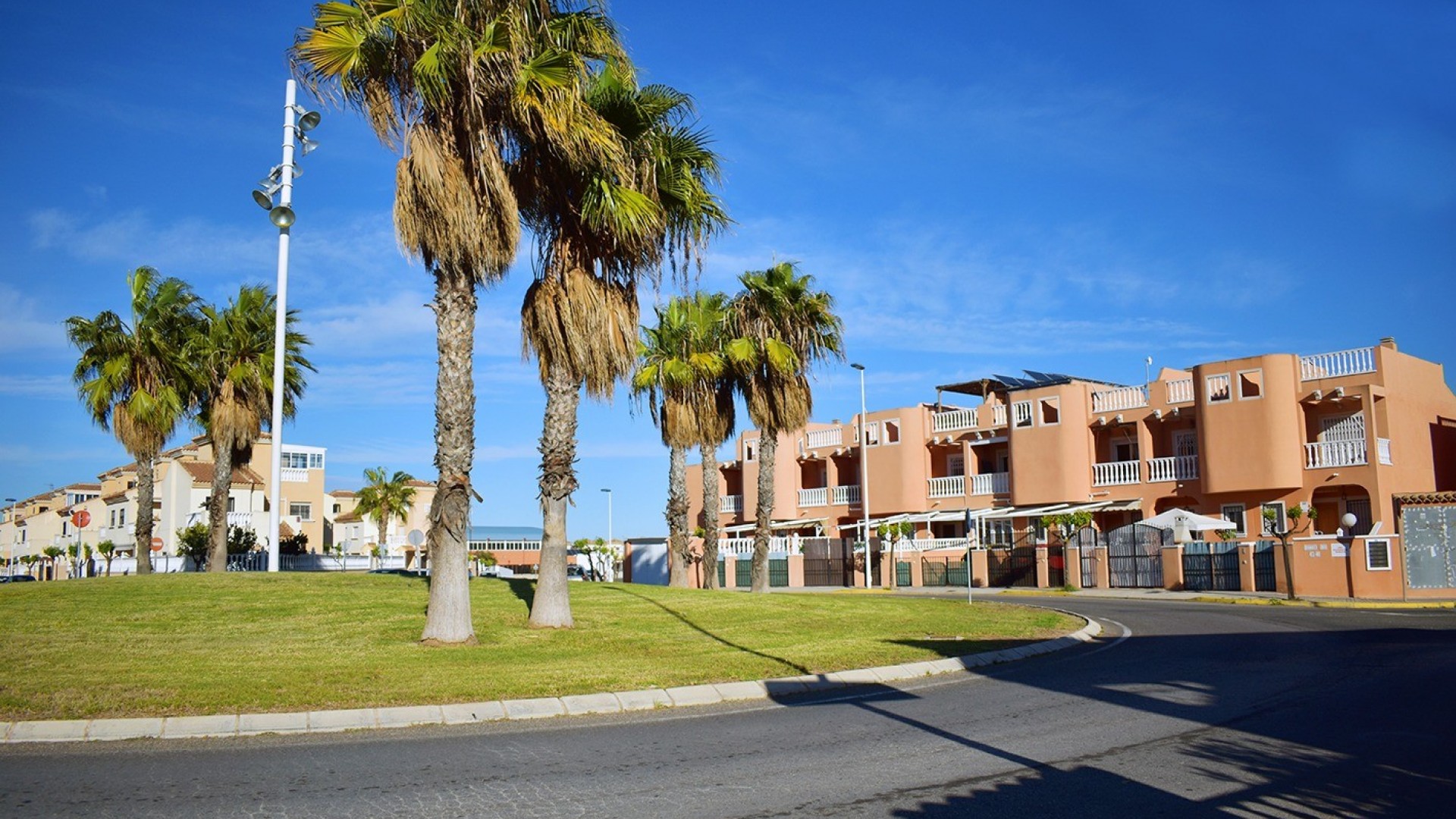 Sale - Town house -
Torrevieja - Torrevieja Alicante