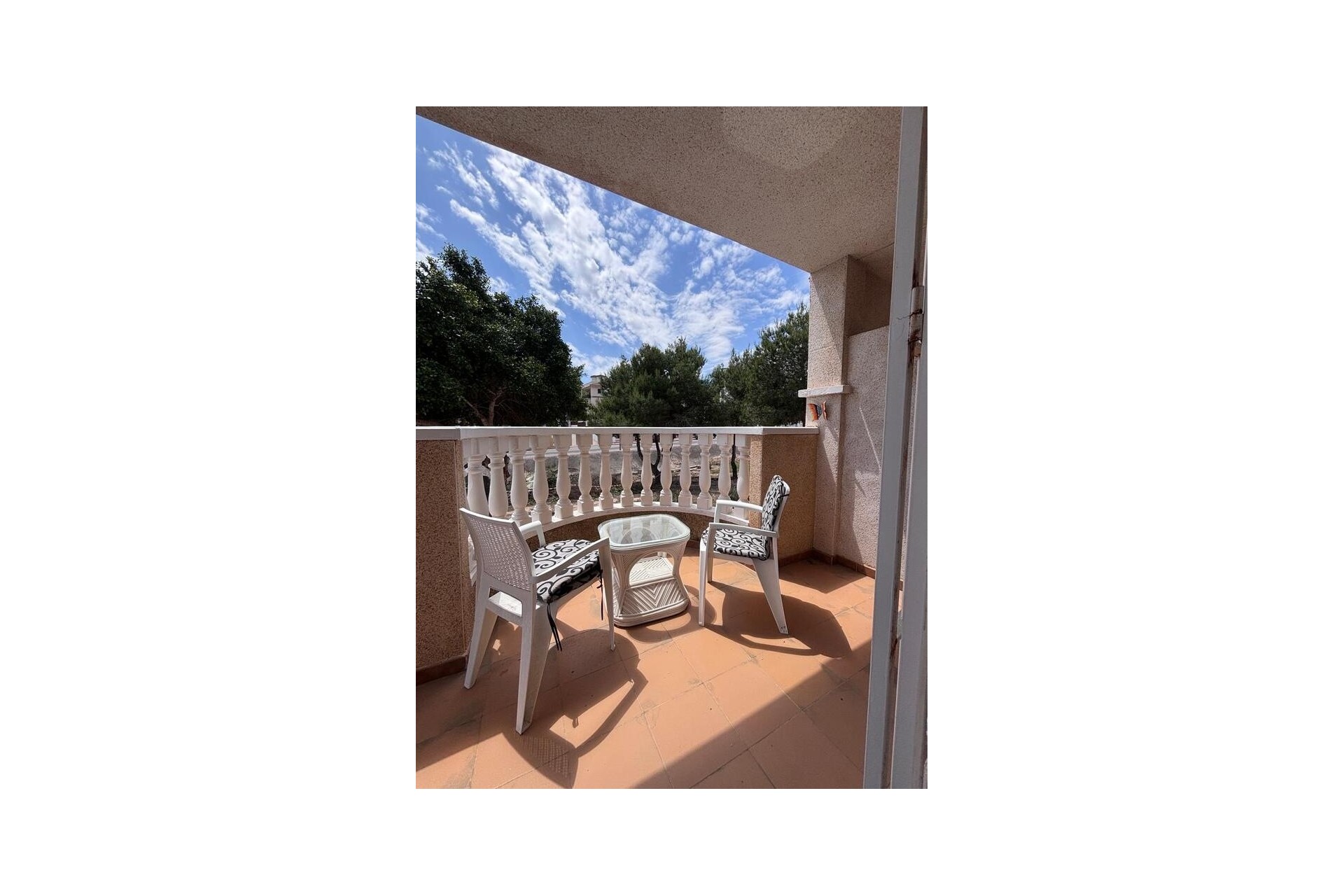 Sale - Town house -
Villamartín - Costa Blanca